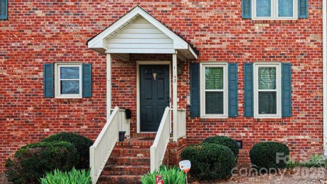 1162 Crestmont Drive Property Photo 1