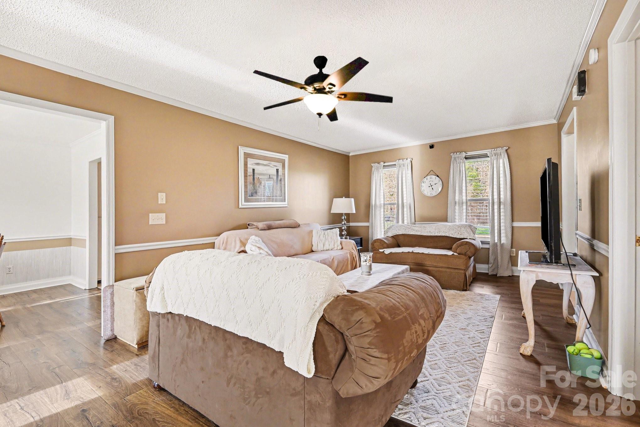 1162 Crestmont Drive Property Photo 7