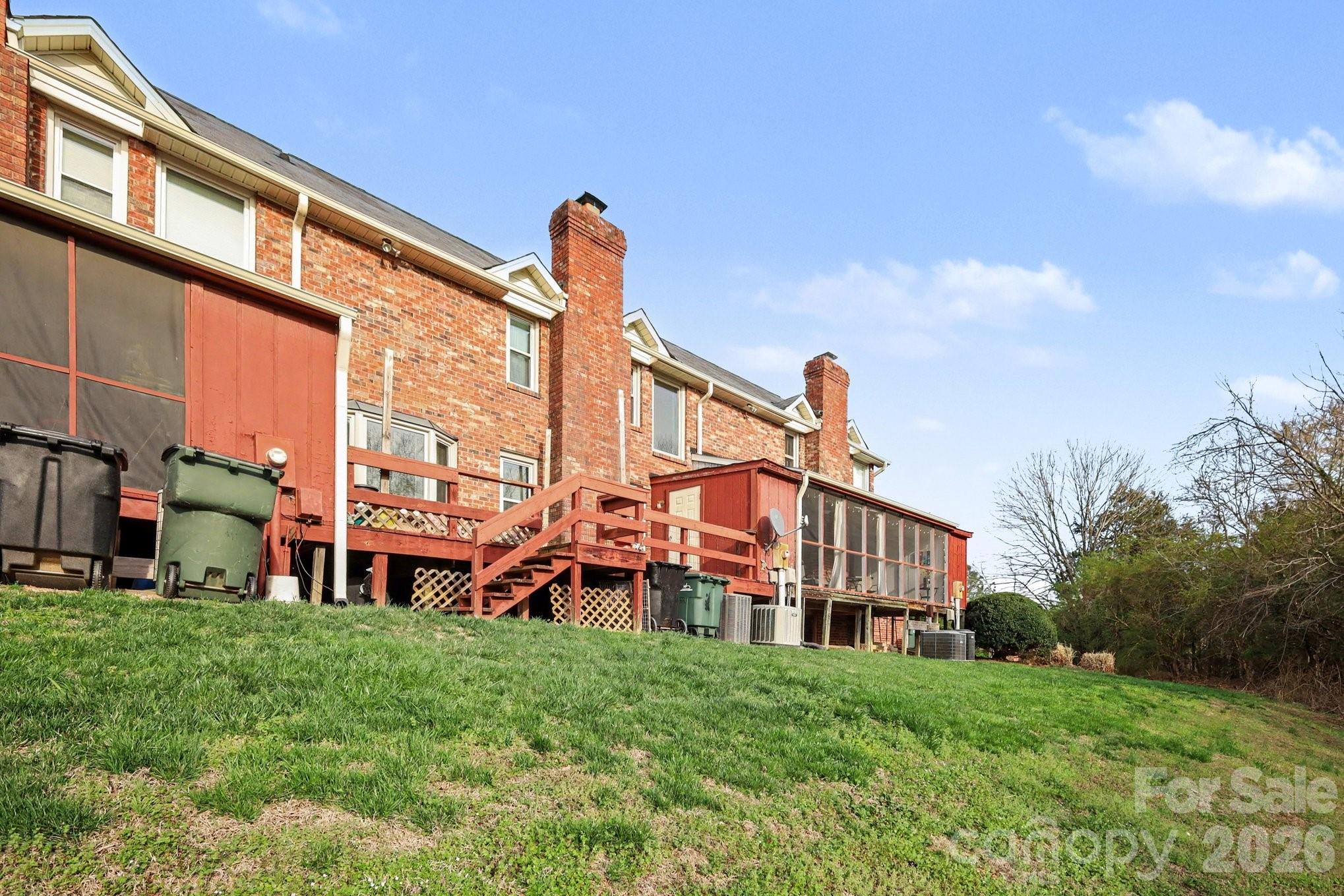 1162 Crestmont Drive Property Photo 26