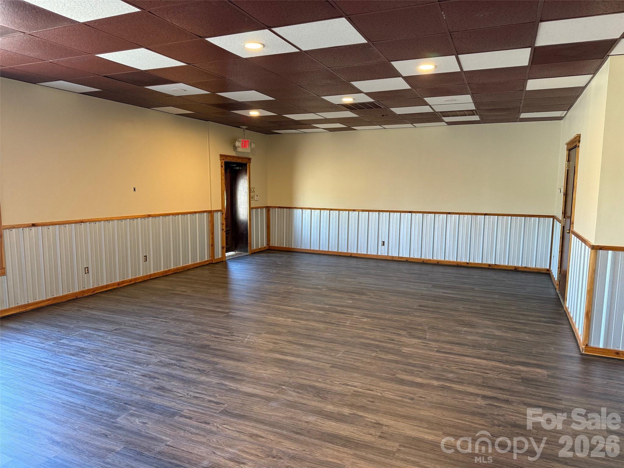 101 S Main Street Property Photo 5