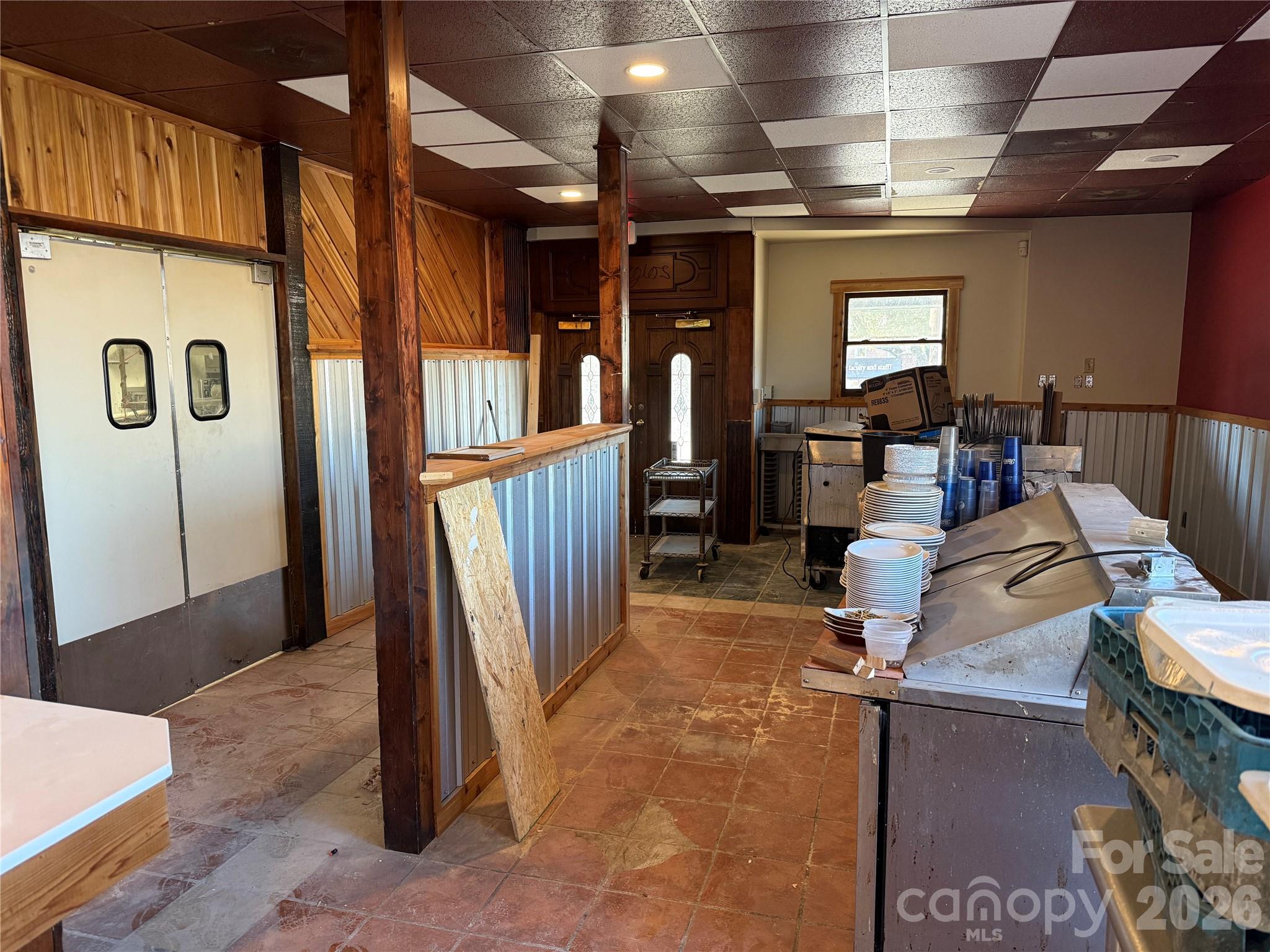 101 S Main Street Property Photo 18