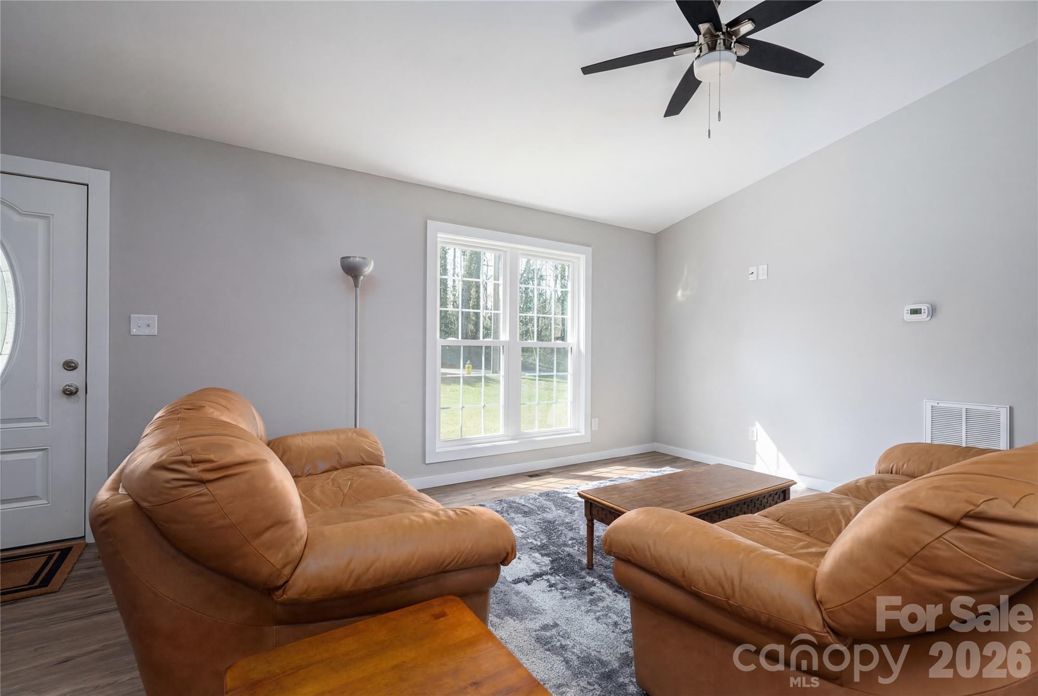 660 W 9th Street Property Photo 8