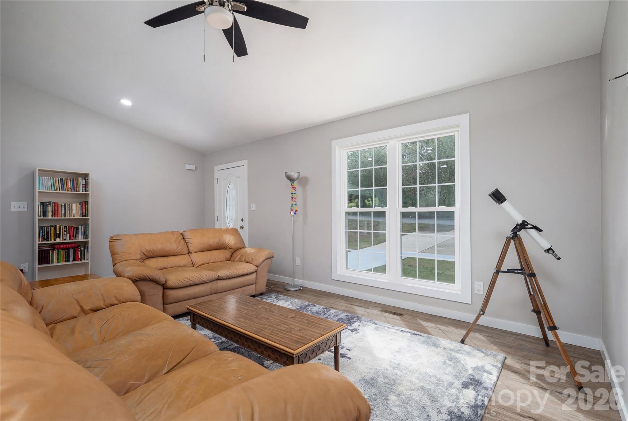 660 W 9th Street Property Photo 11