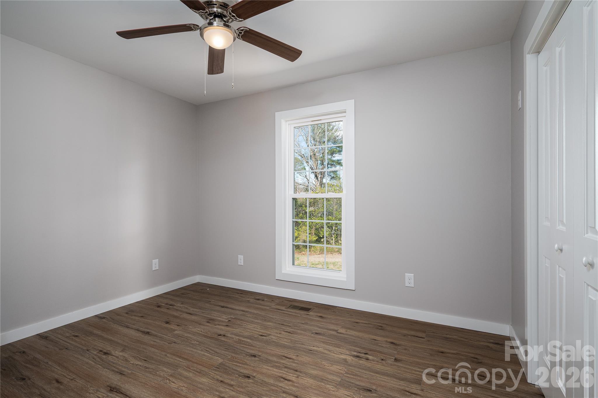660 W 9th Street Property Photo 28