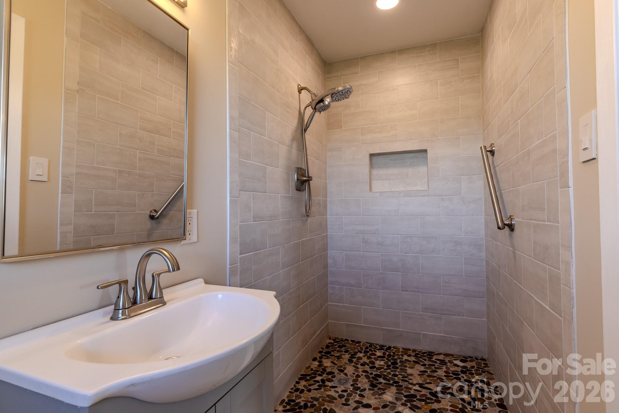 1217 Daniels Road Property Photo 15