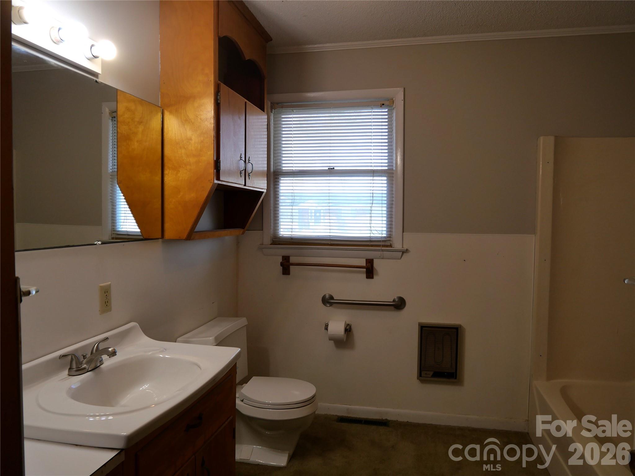 220 N Russell Street Property Photo 7