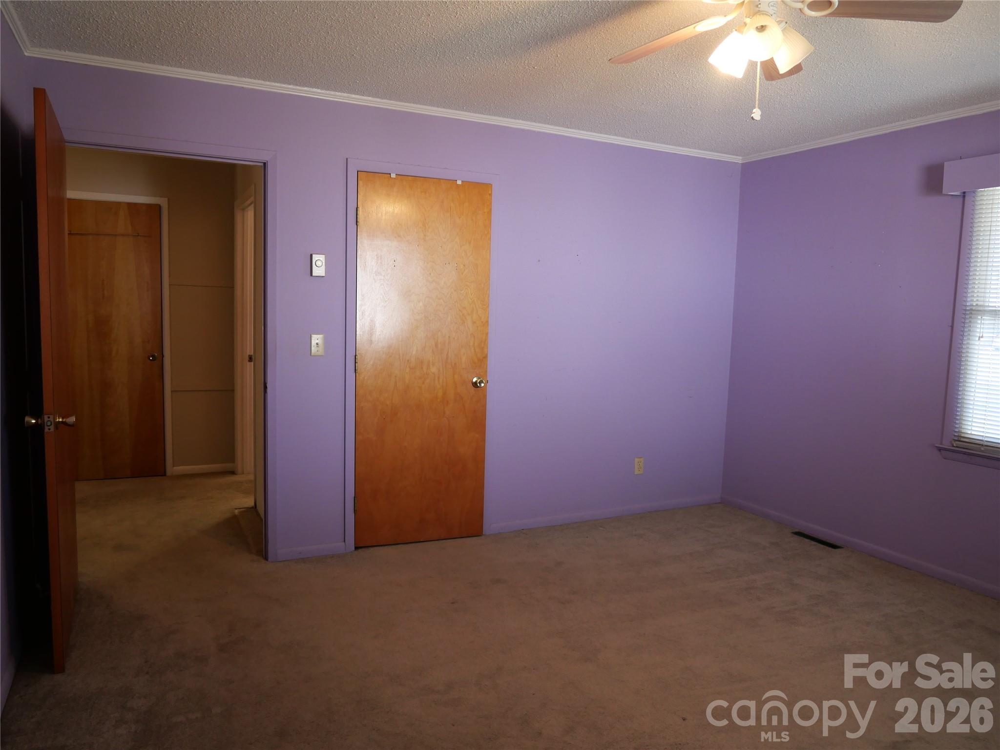 220 N Russell Street Property Photo 9