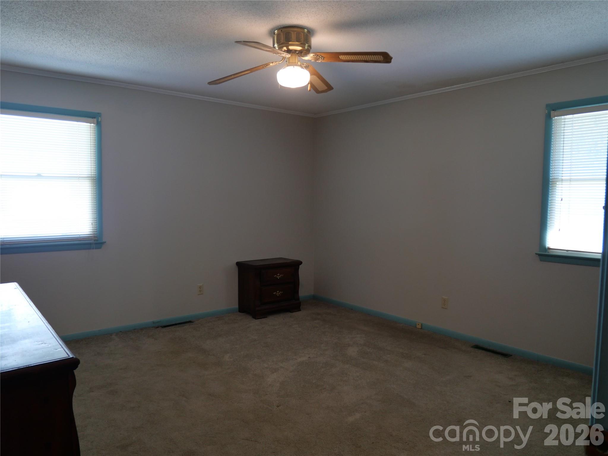220 N Russell Street Property Photo 10