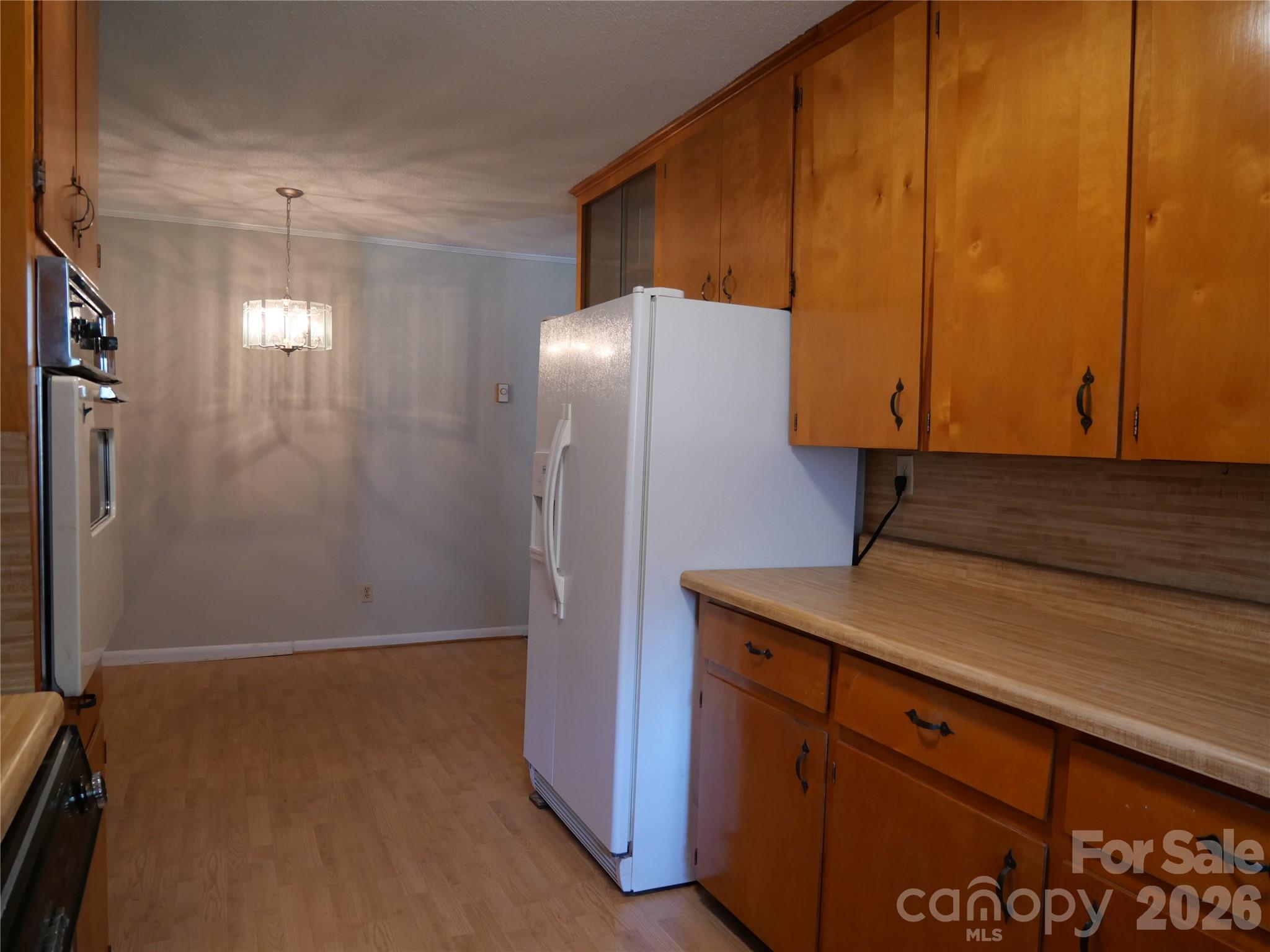 220 N Russell Street Property Photo 15