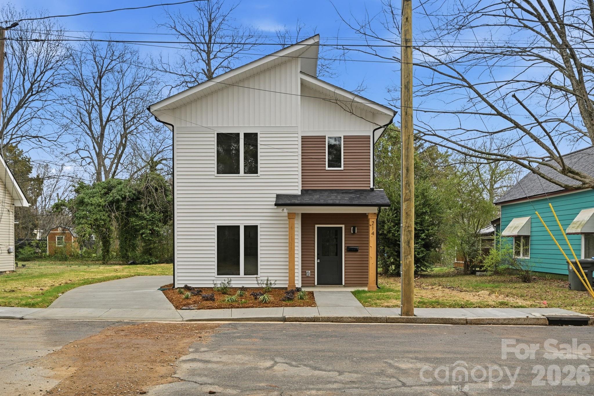 214 Chestnut Street Property Photo 1