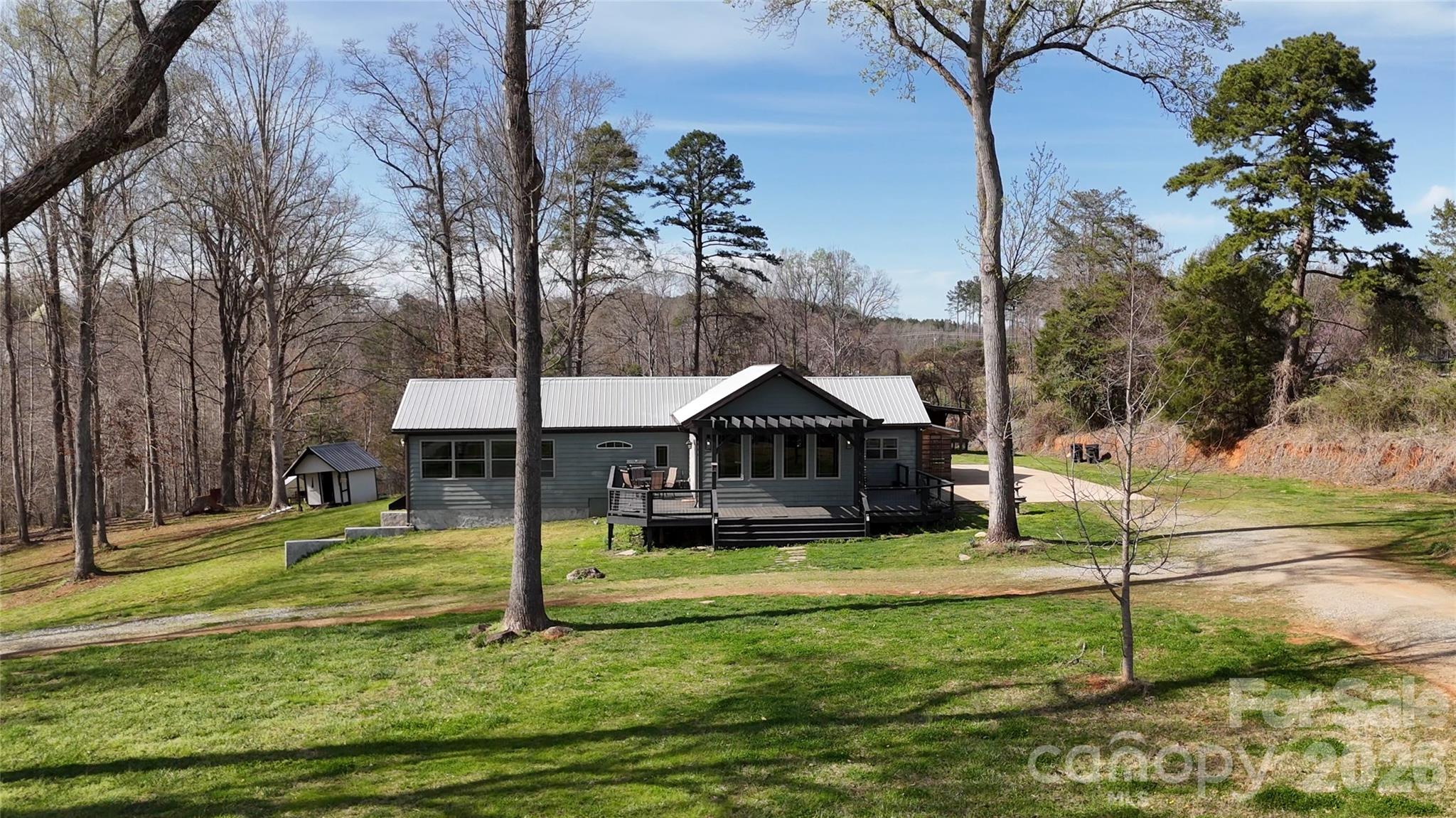 4107 Sandy Plains Road Property Photo 1