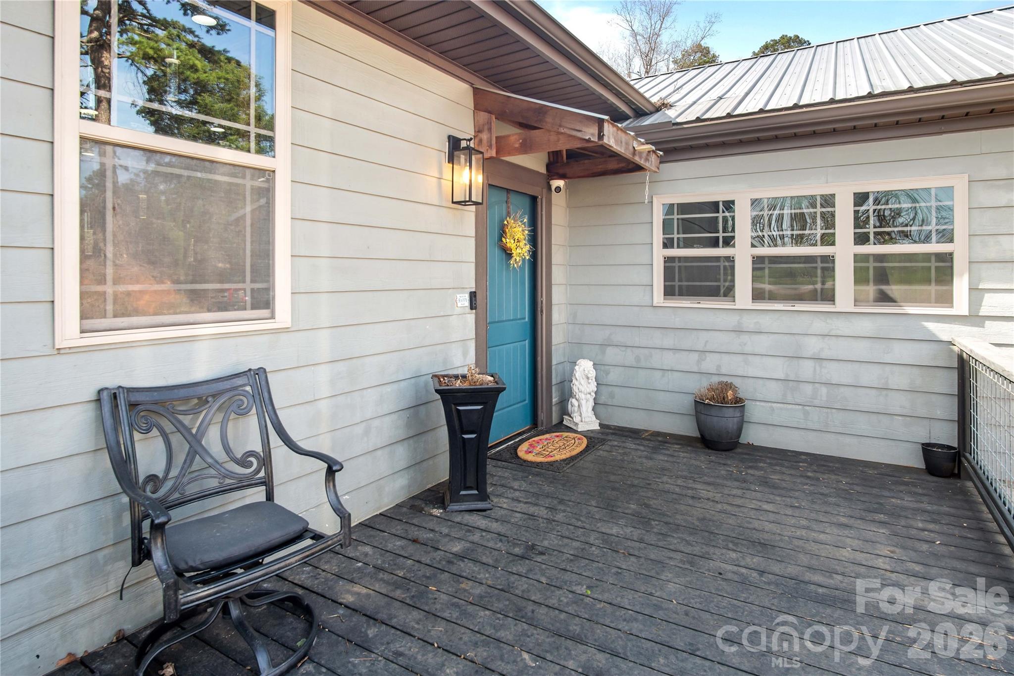 4107 Sandy Plains Road Property Photo 4