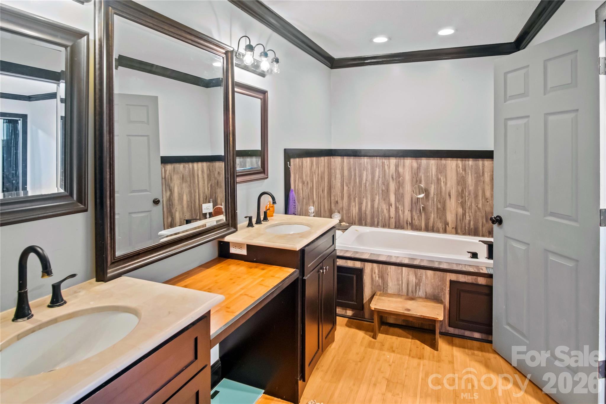 4107 Sandy Plains Road Property Photo 36