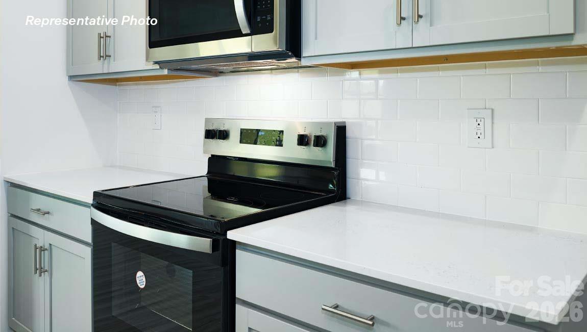 266 Colton Court Property Photo 6