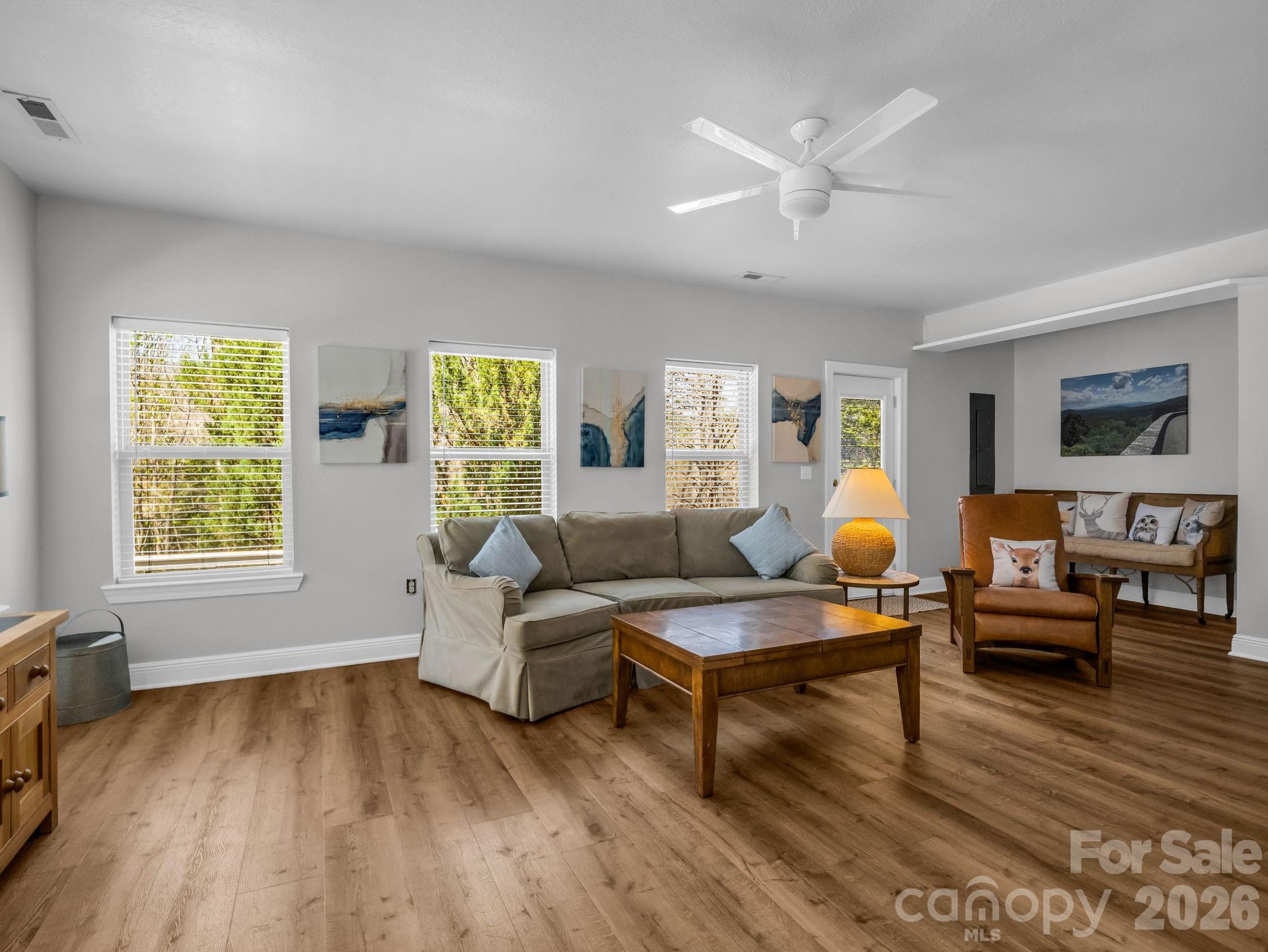 121 Fern Loop Property Photo 15