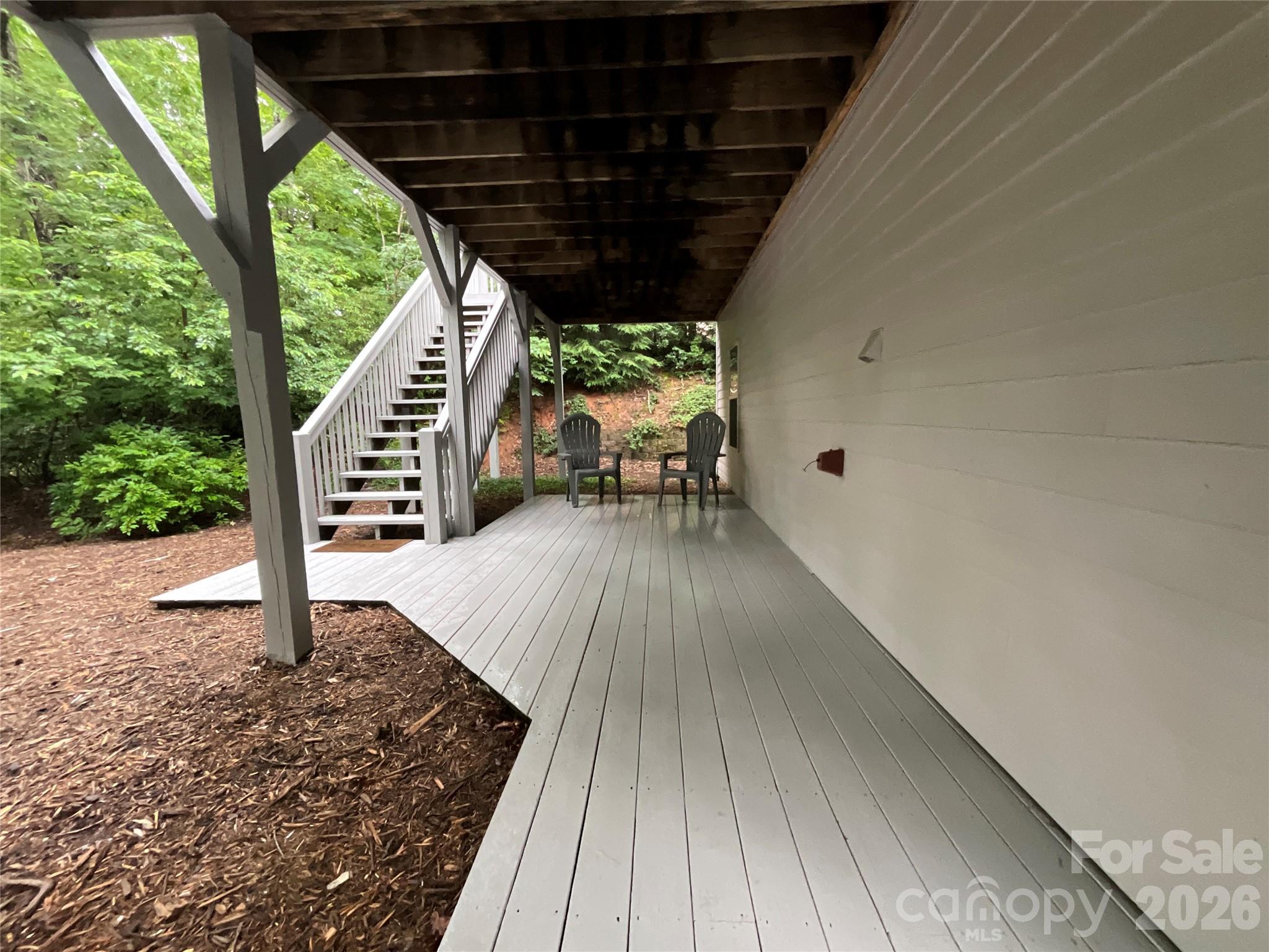 121 Fern Loop Property Photo 25