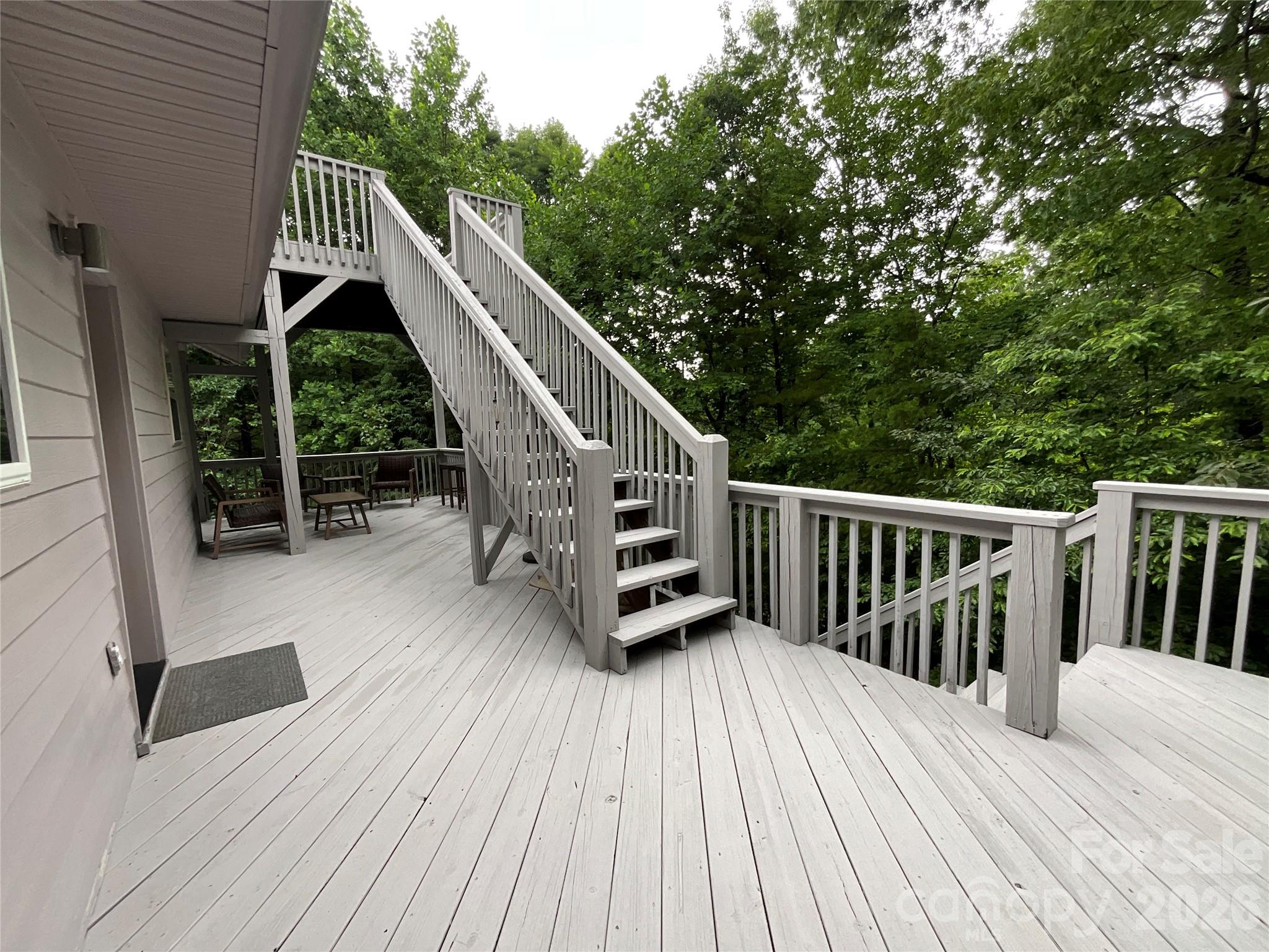 121 Fern Loop Property Photo 28