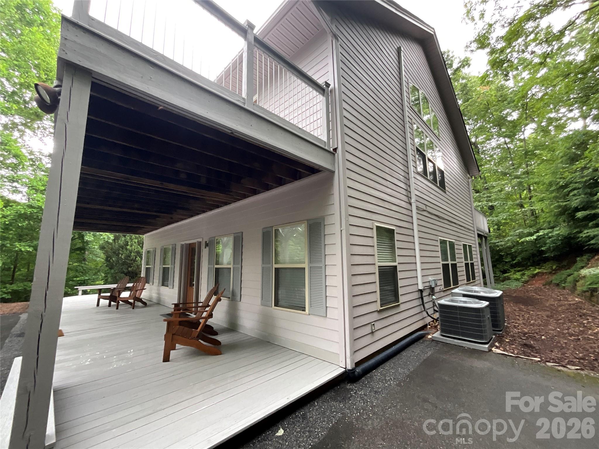 121 Fern Loop Property Photo 33