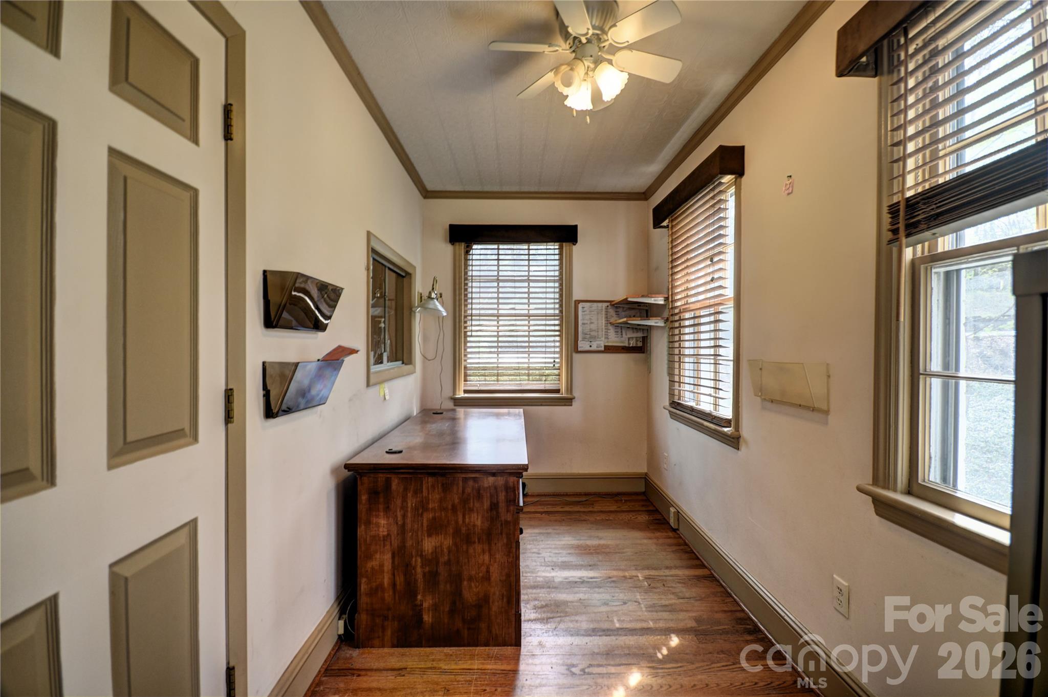 492 S Main Street Property Photo 11