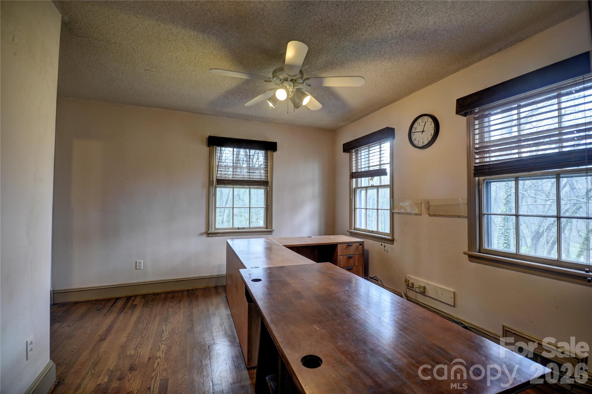 492 S Main Street Property Photo 13