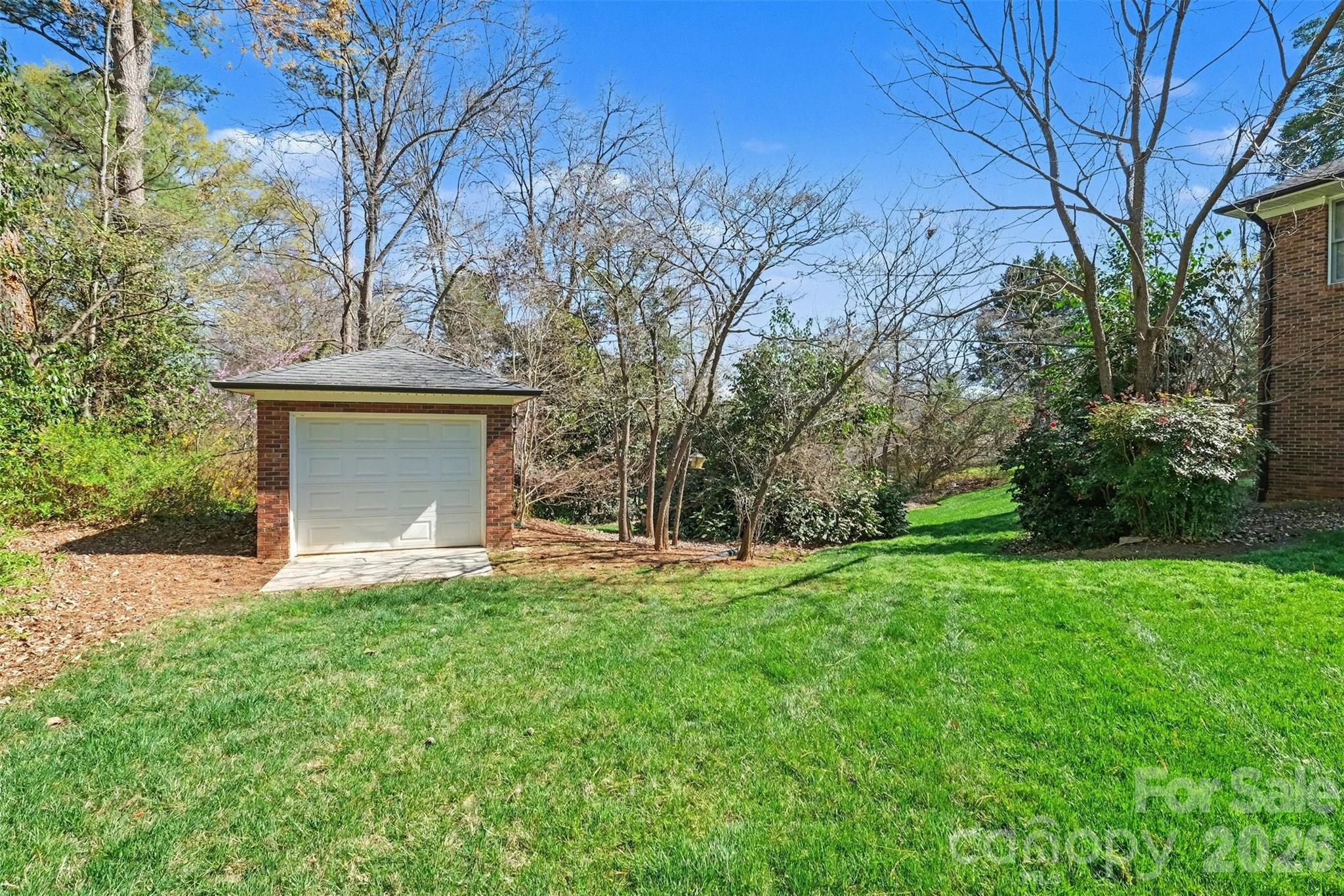 746 Grandview Drive Property Photo 10