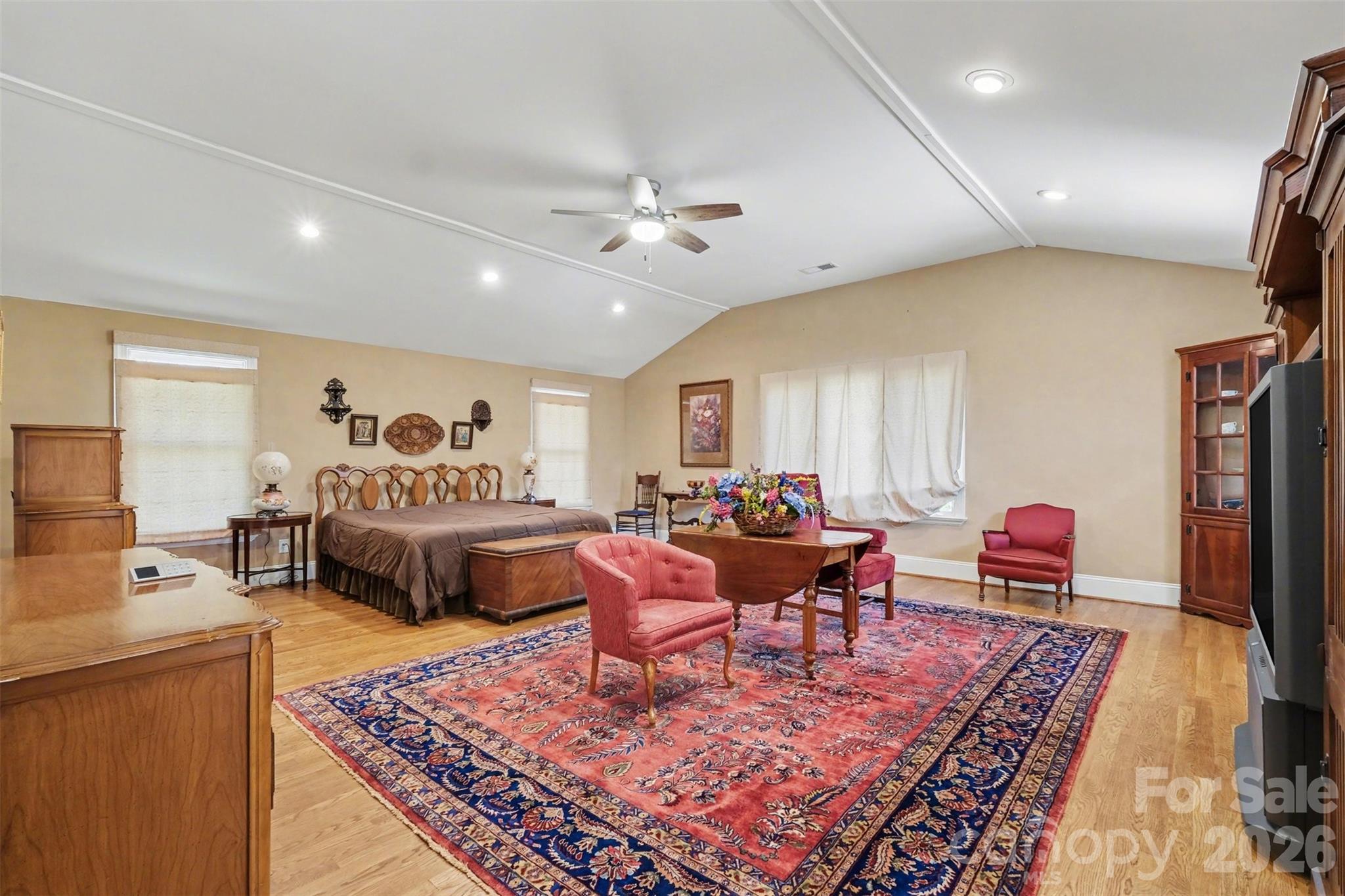 746 Grandview Drive Property Photo 34