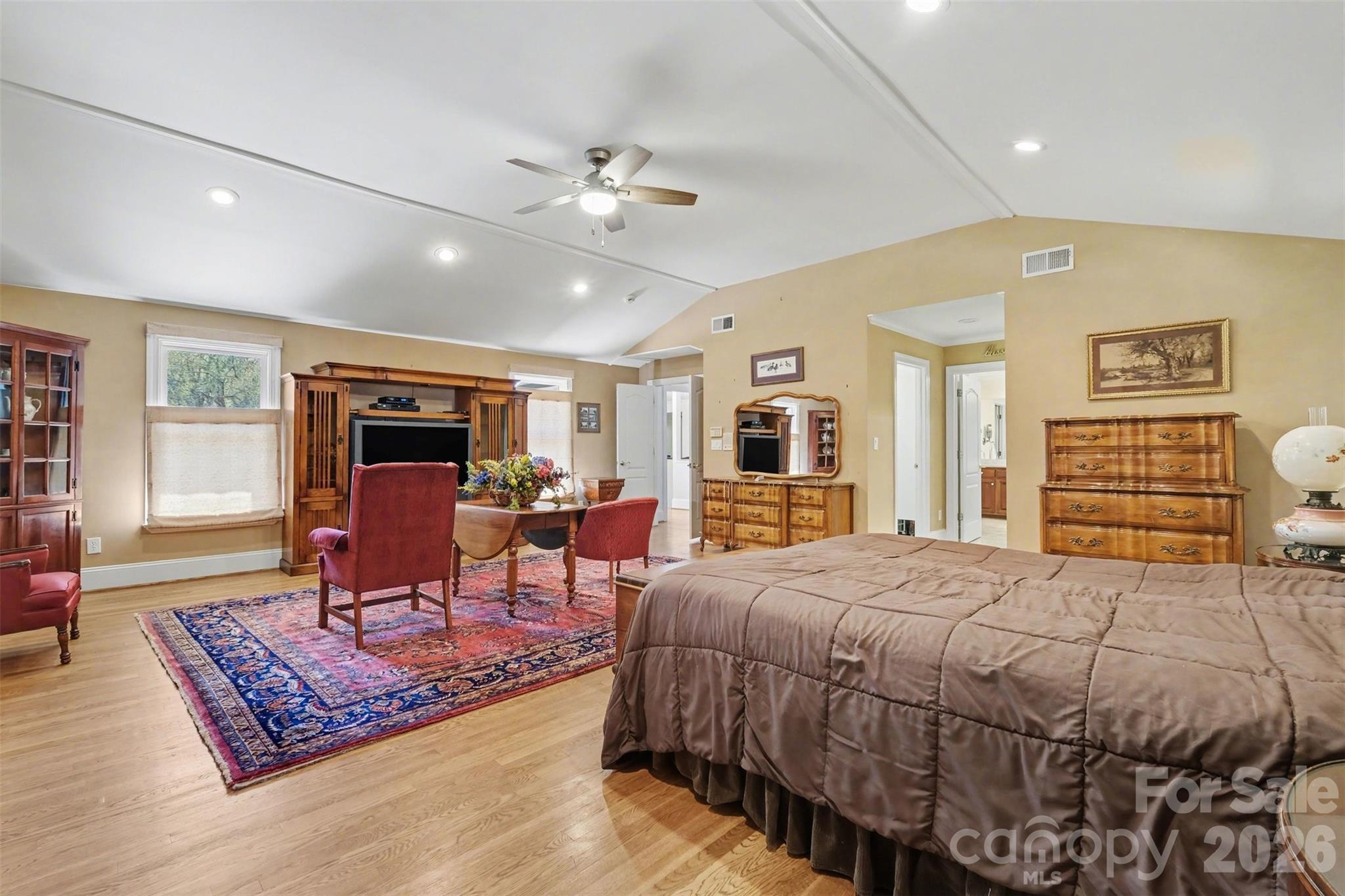 746 Grandview Drive Property Photo 35