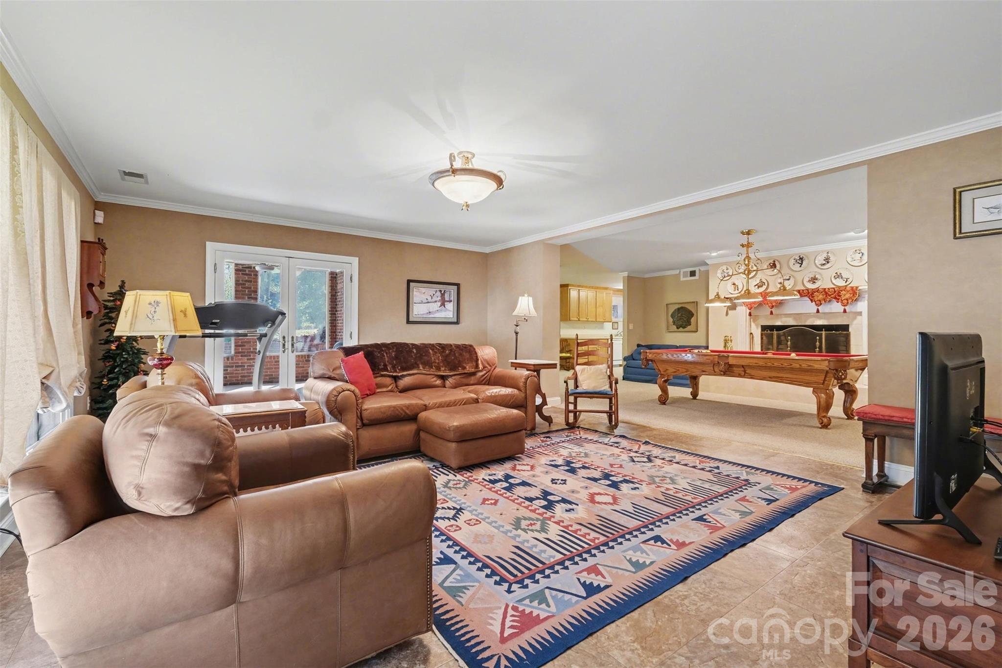 746 Grandview Drive Property Photo 42