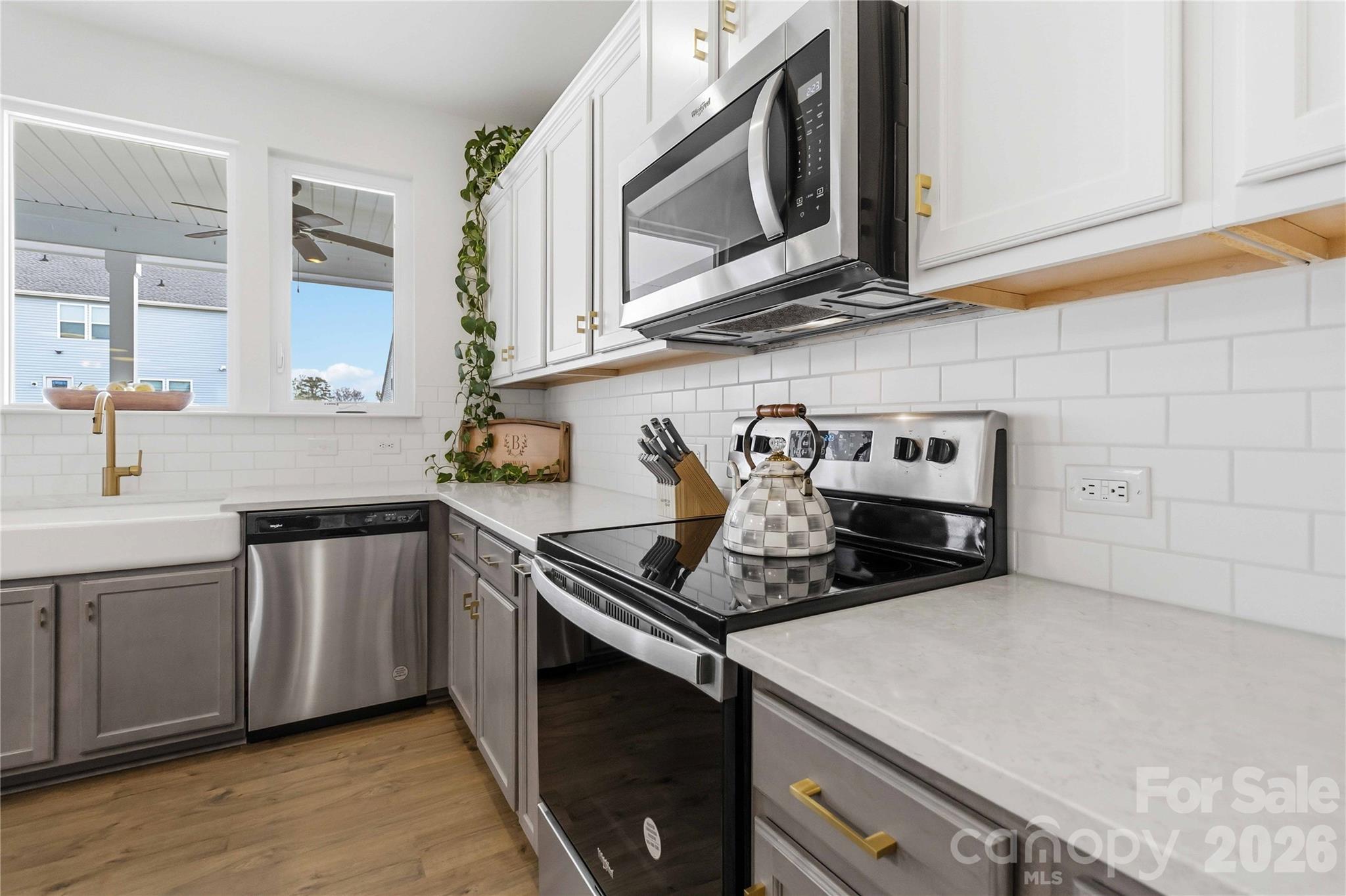 6351 Clarisse Drive Property Photo 19