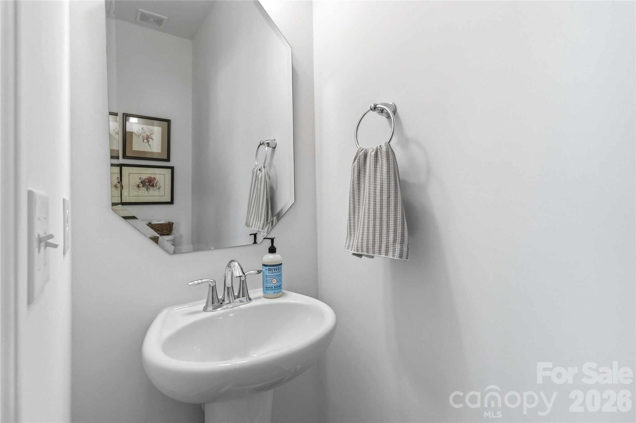 6351 Clarisse Drive Property Photo 23