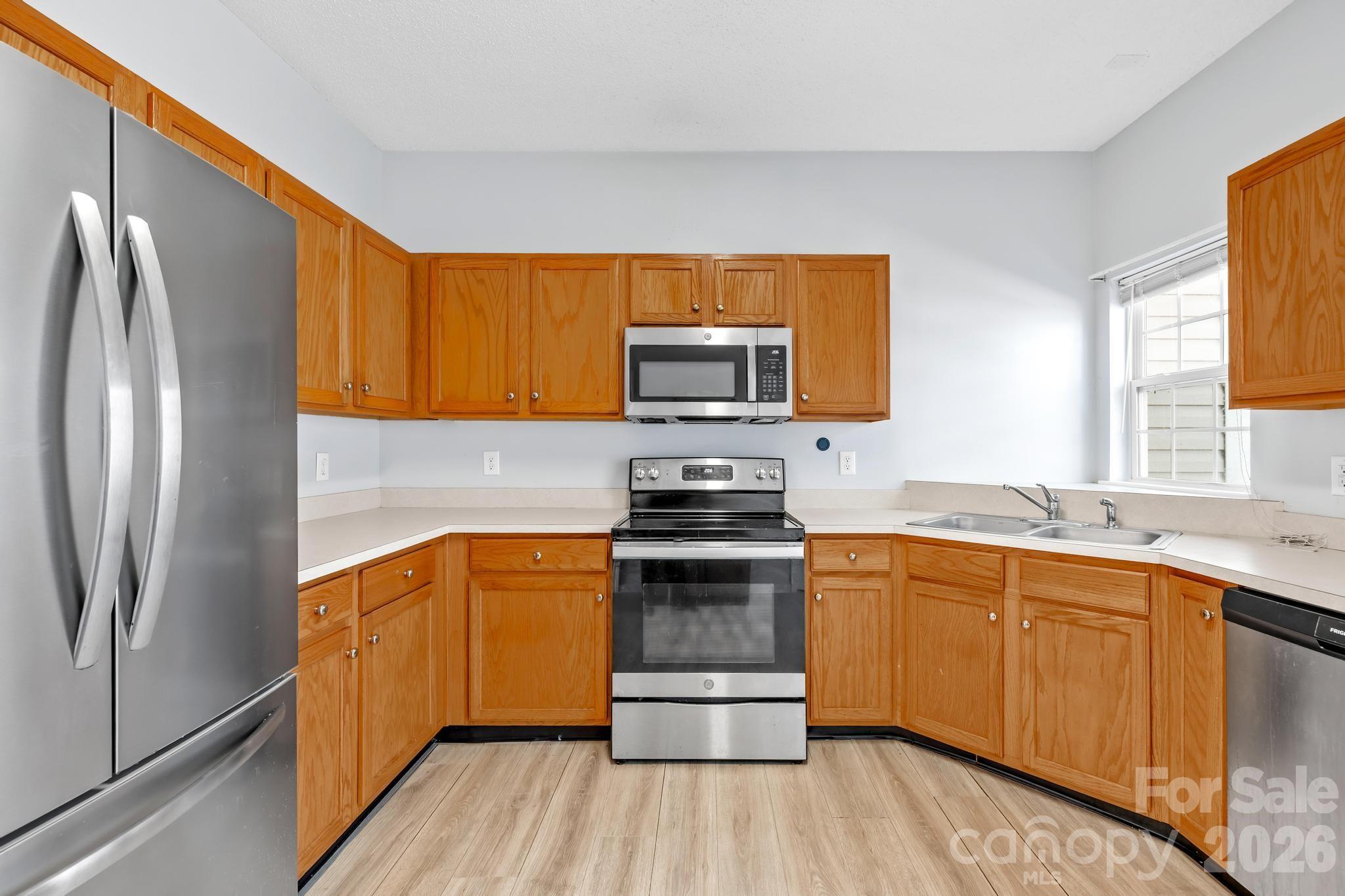 2823 Summergrove Court Property Photo 12