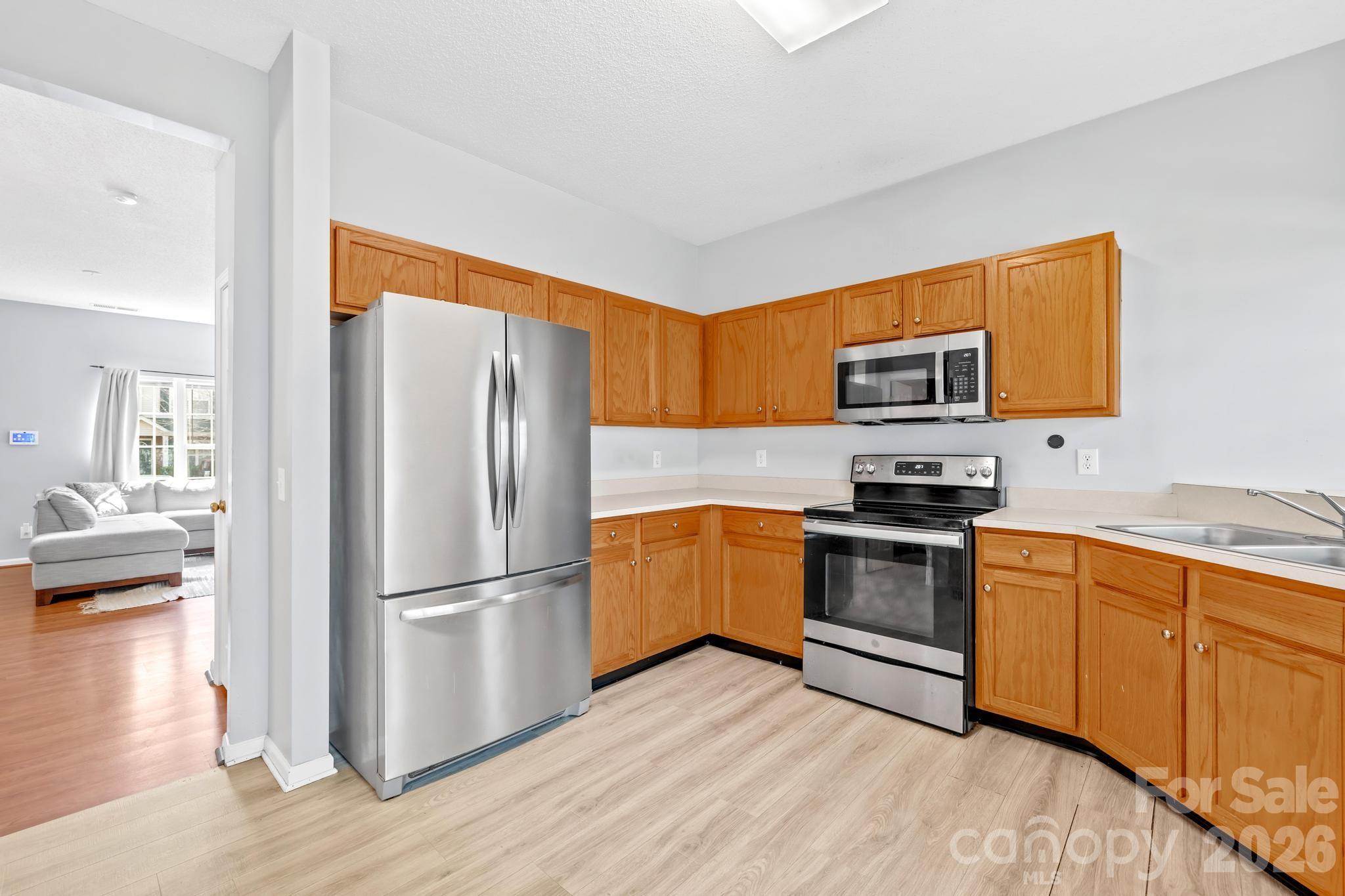 2823 Summergrove Court Property Photo 13