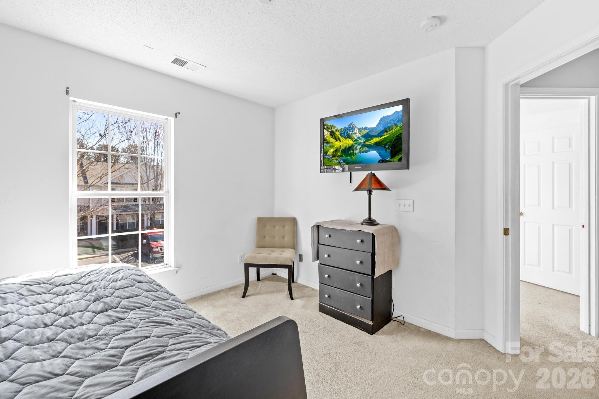 2823 Summergrove Court Property Photo 21