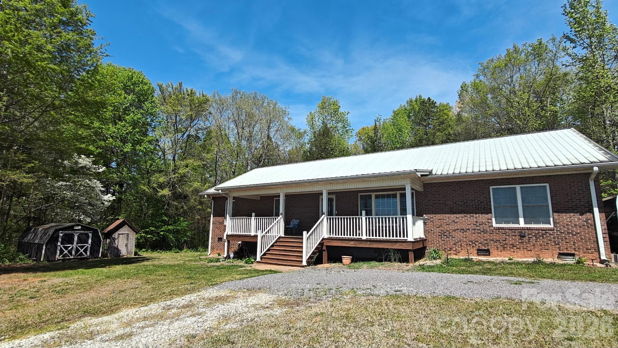 192 Kluenie Road Property Photo 1