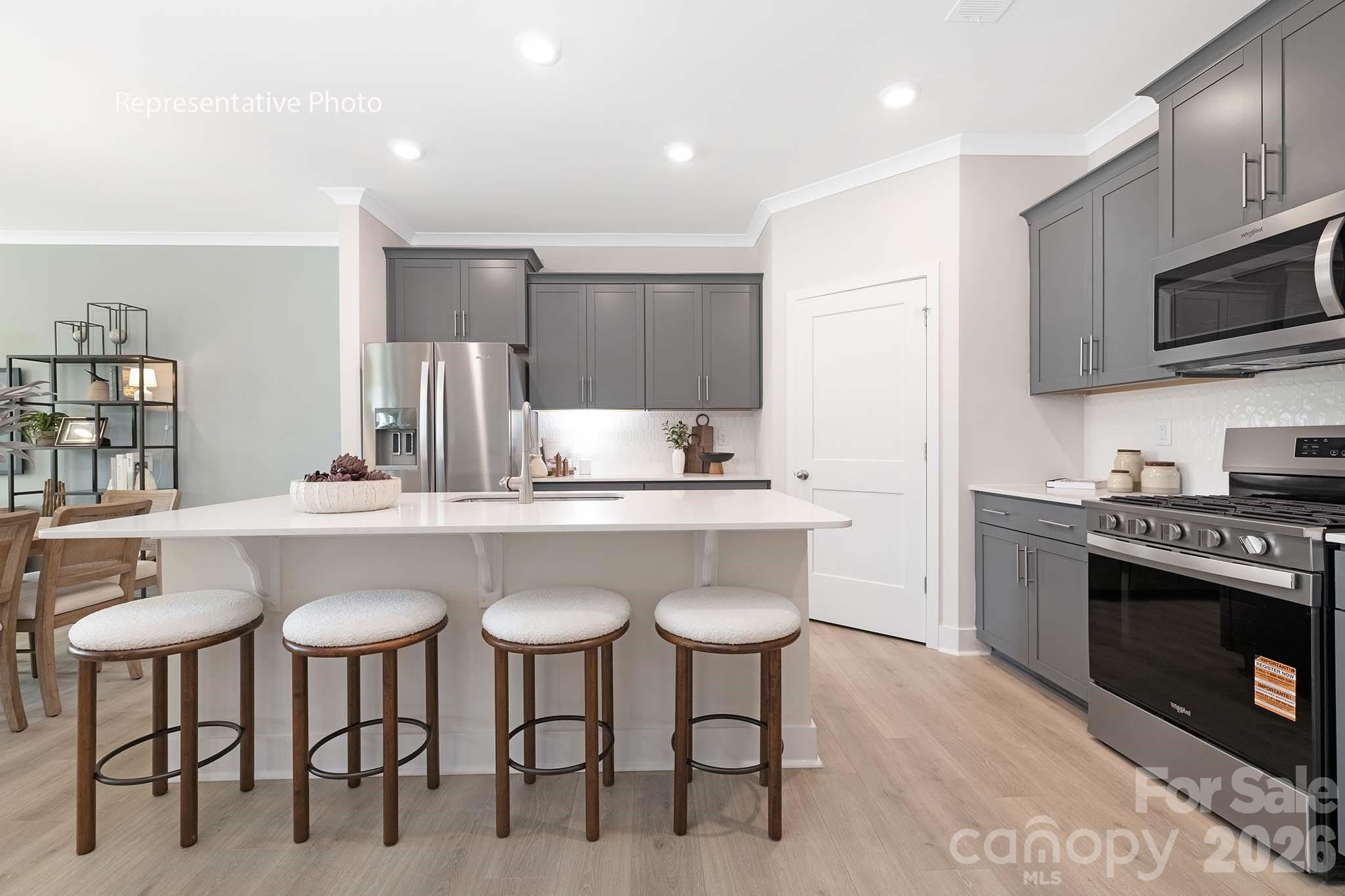 1090 Whistling Place Property Photo 6