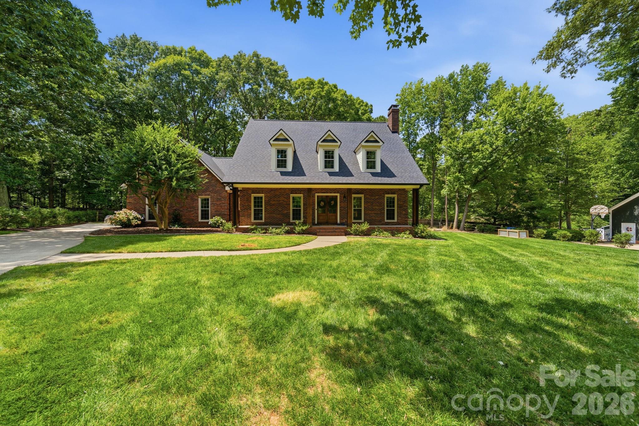 5243 Mintridge Road Property Photo 2