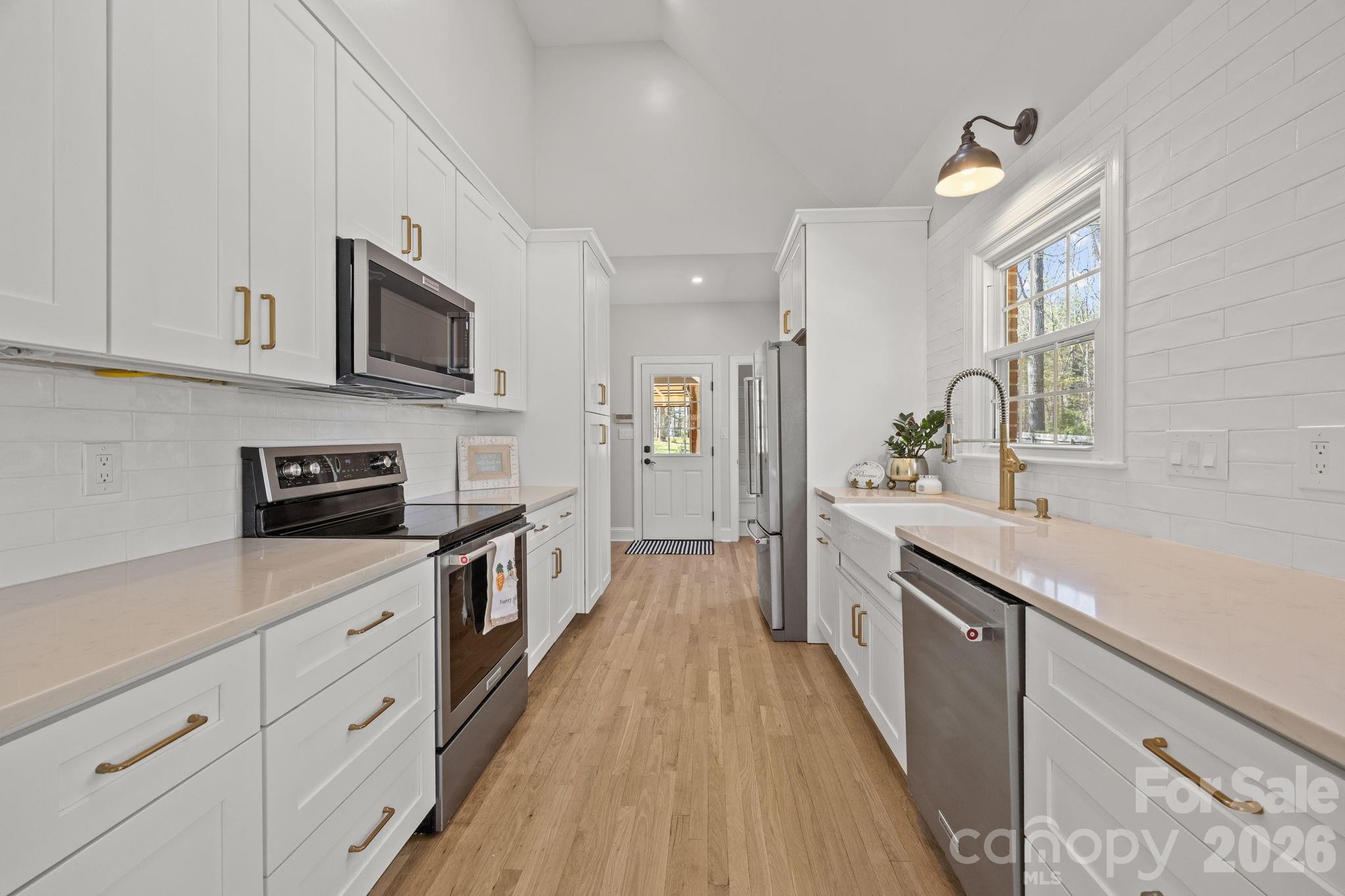 5243 Mintridge Road Property Photo 13