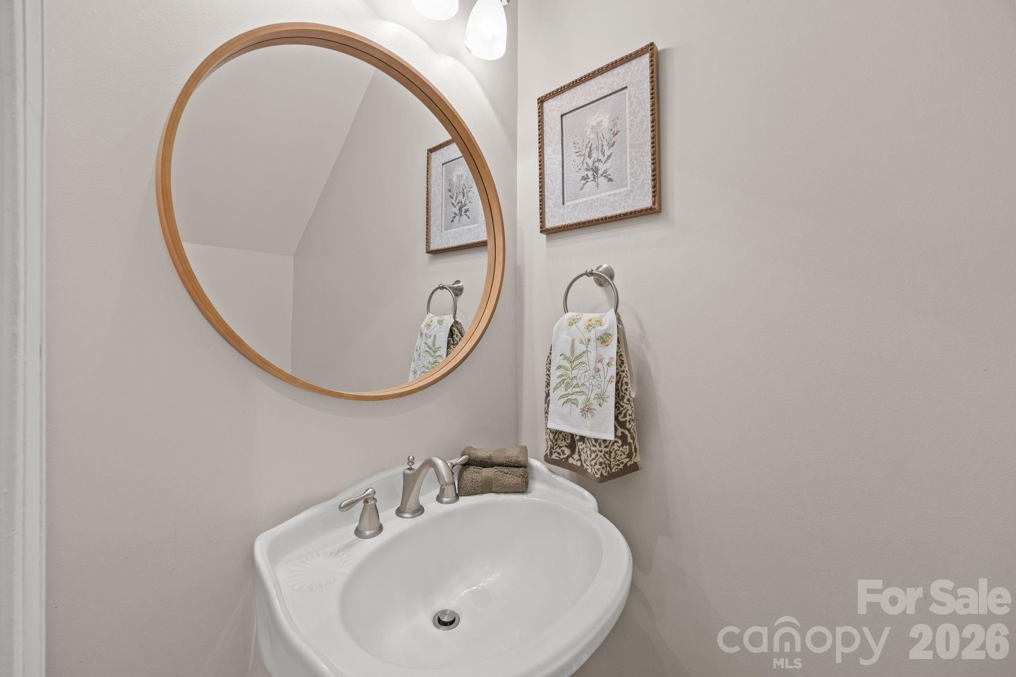 5243 Mintridge Road Property Photo 18