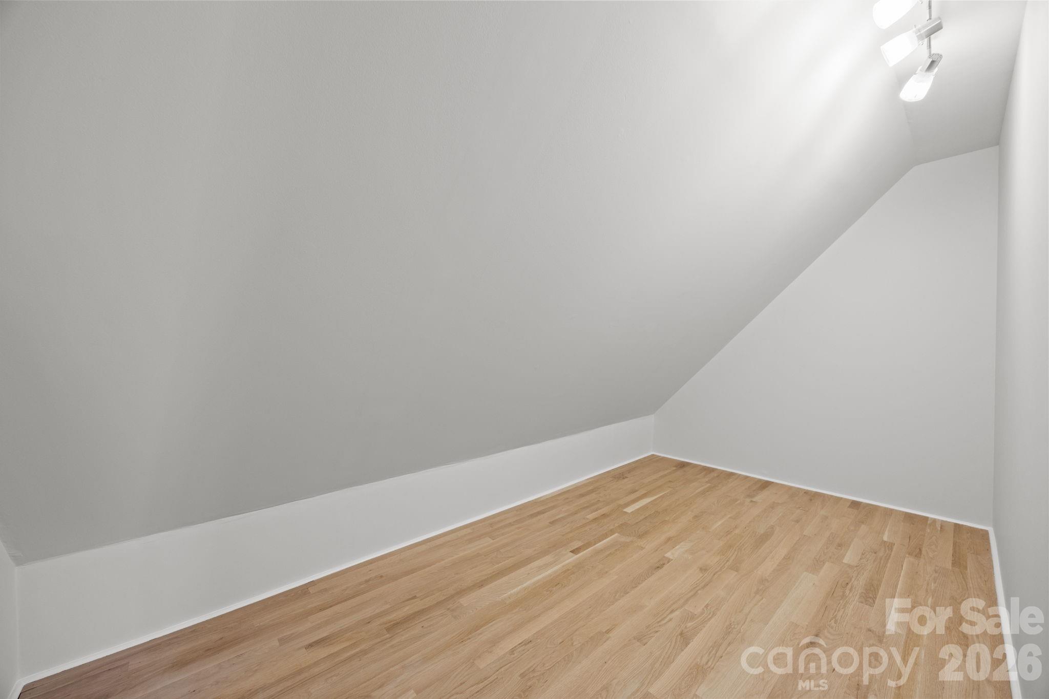 5243 Mintridge Road Property Photo 28