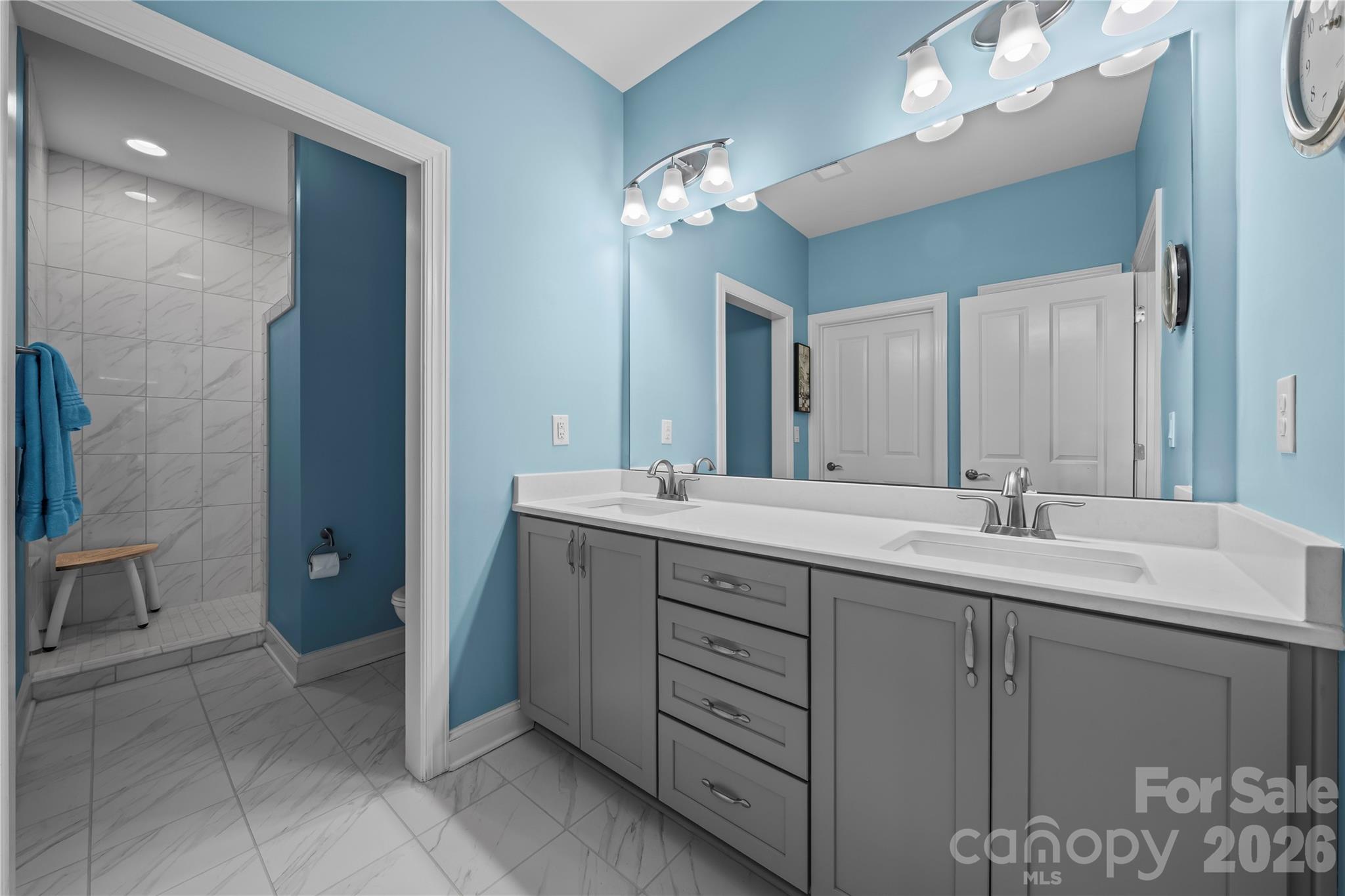 8020 Parknoll Drive Property Photo 18
