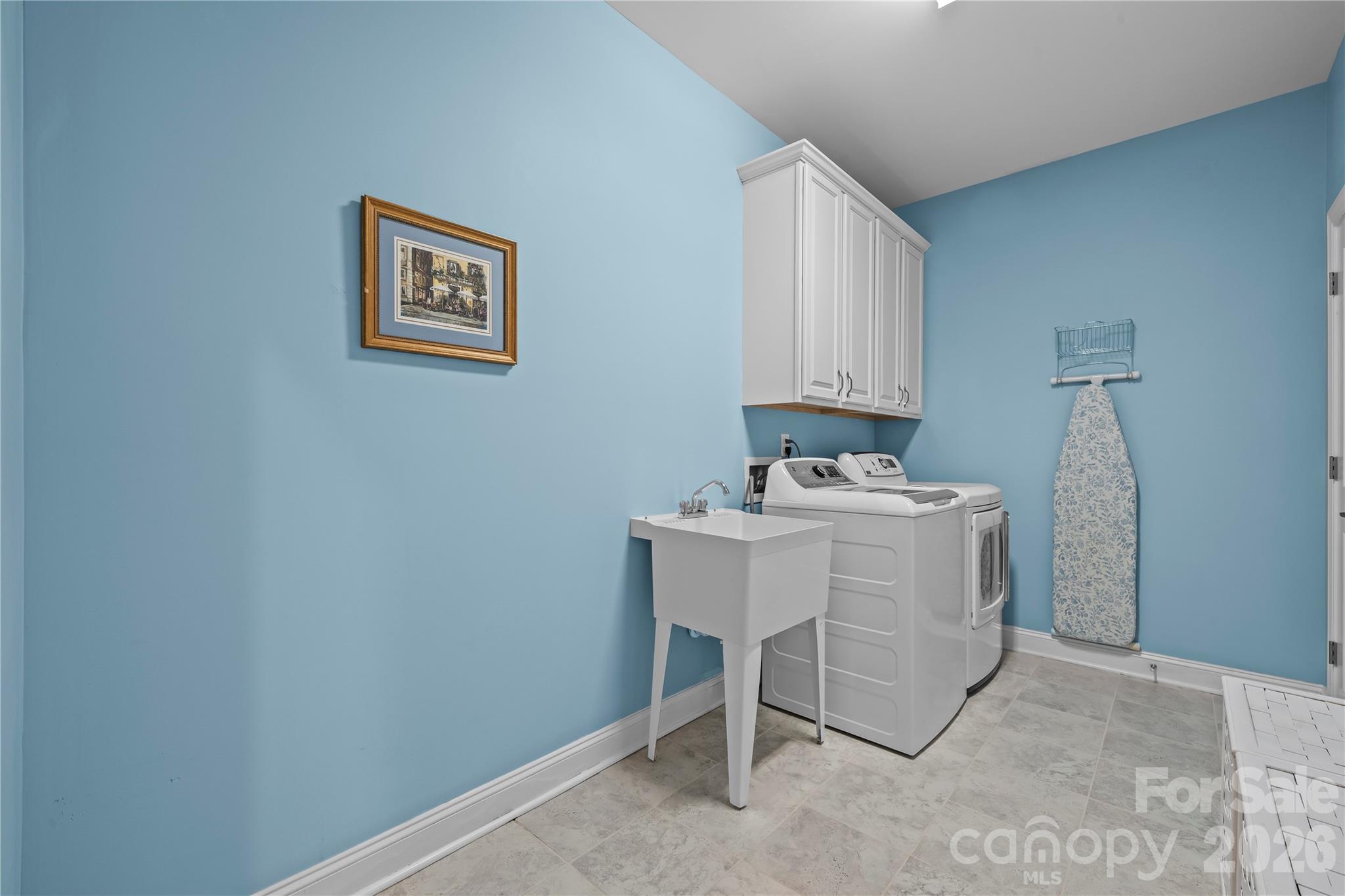 8020 Parknoll Drive Property Photo 24