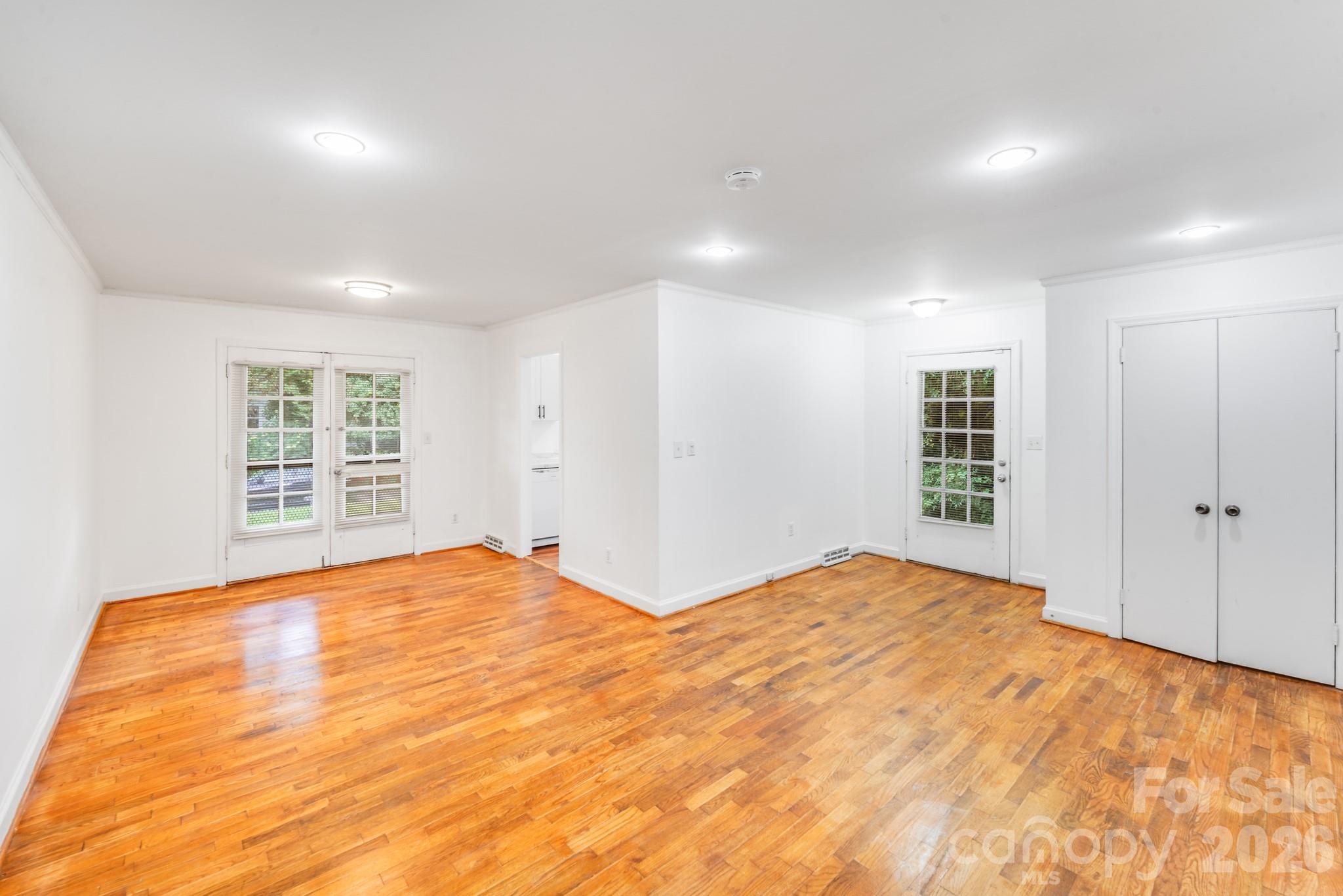 405 W Harvie Avenue A&b Property Photo 9