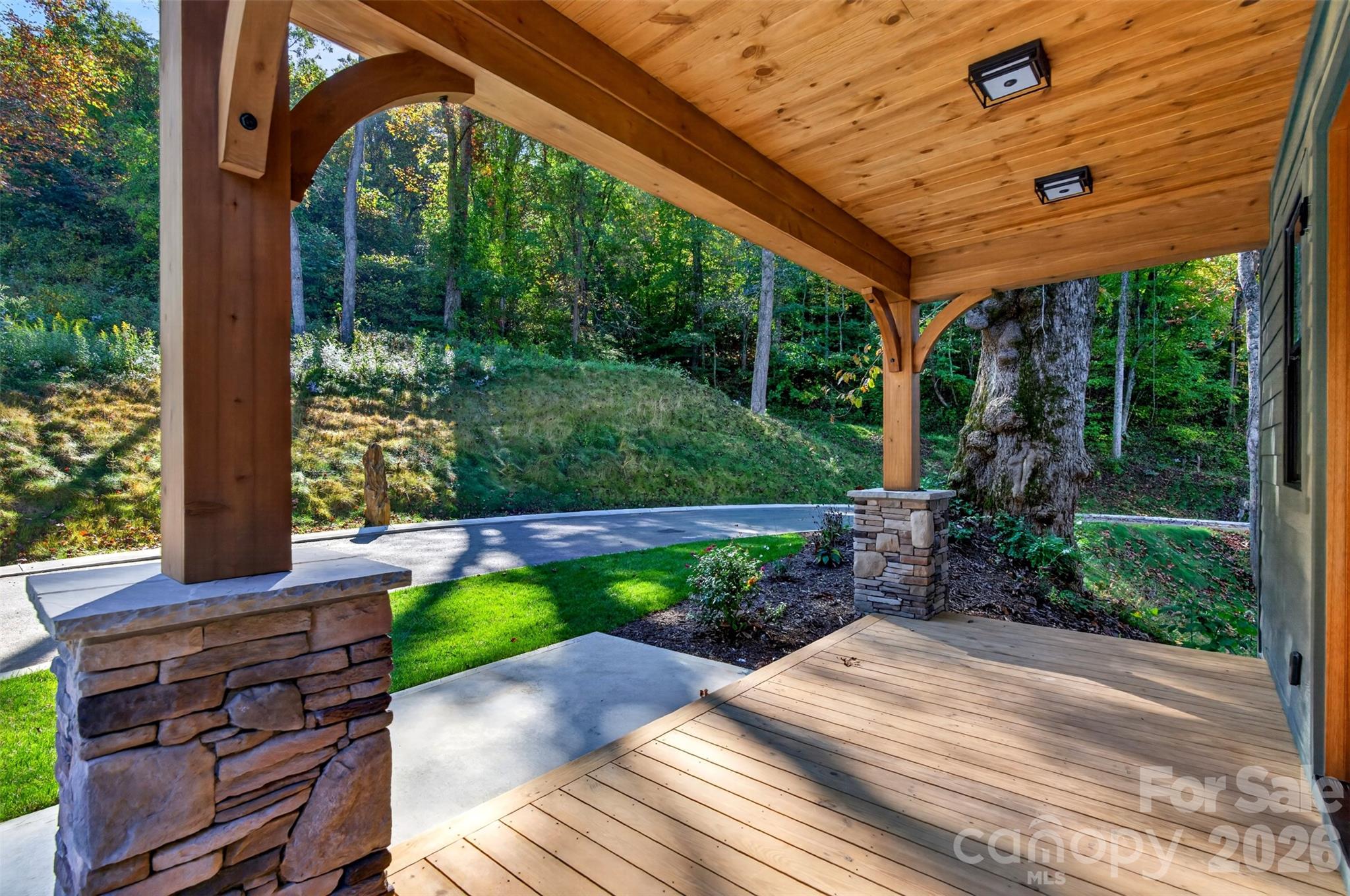 51 Bear Tree Cove Property Photo 1
