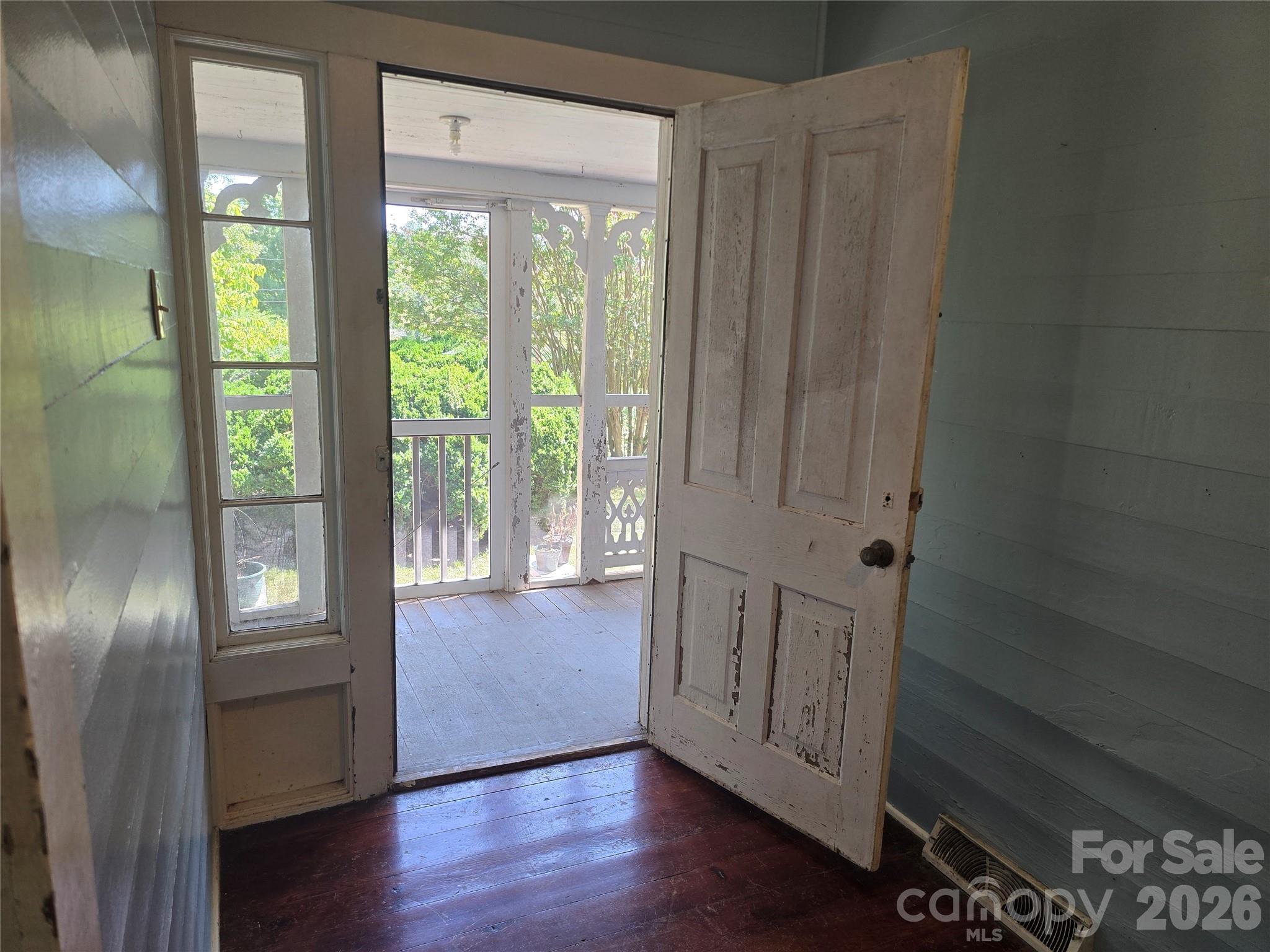 32547 Valley Drive Property Photo 10