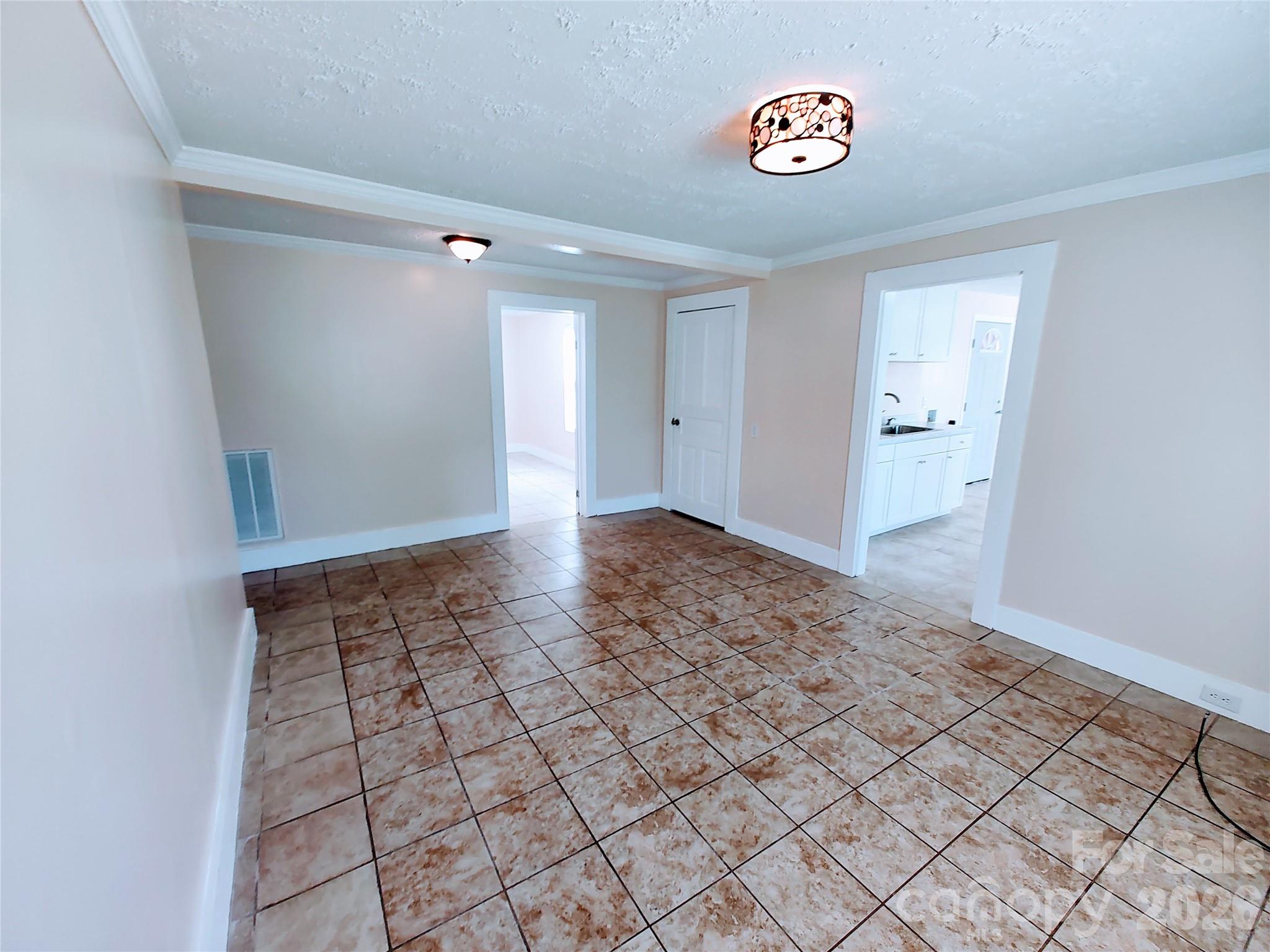 175 Leonard Road Property Photo 9