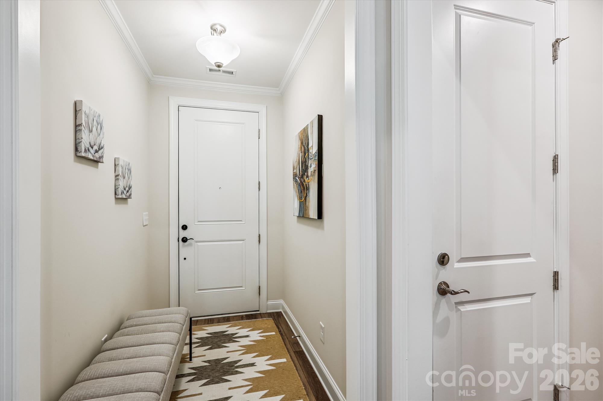 10400 Superb Lane Property Photo 4