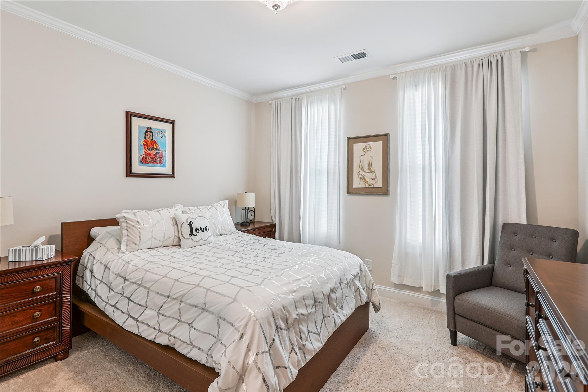 10400 Superb Lane Property Photo 6