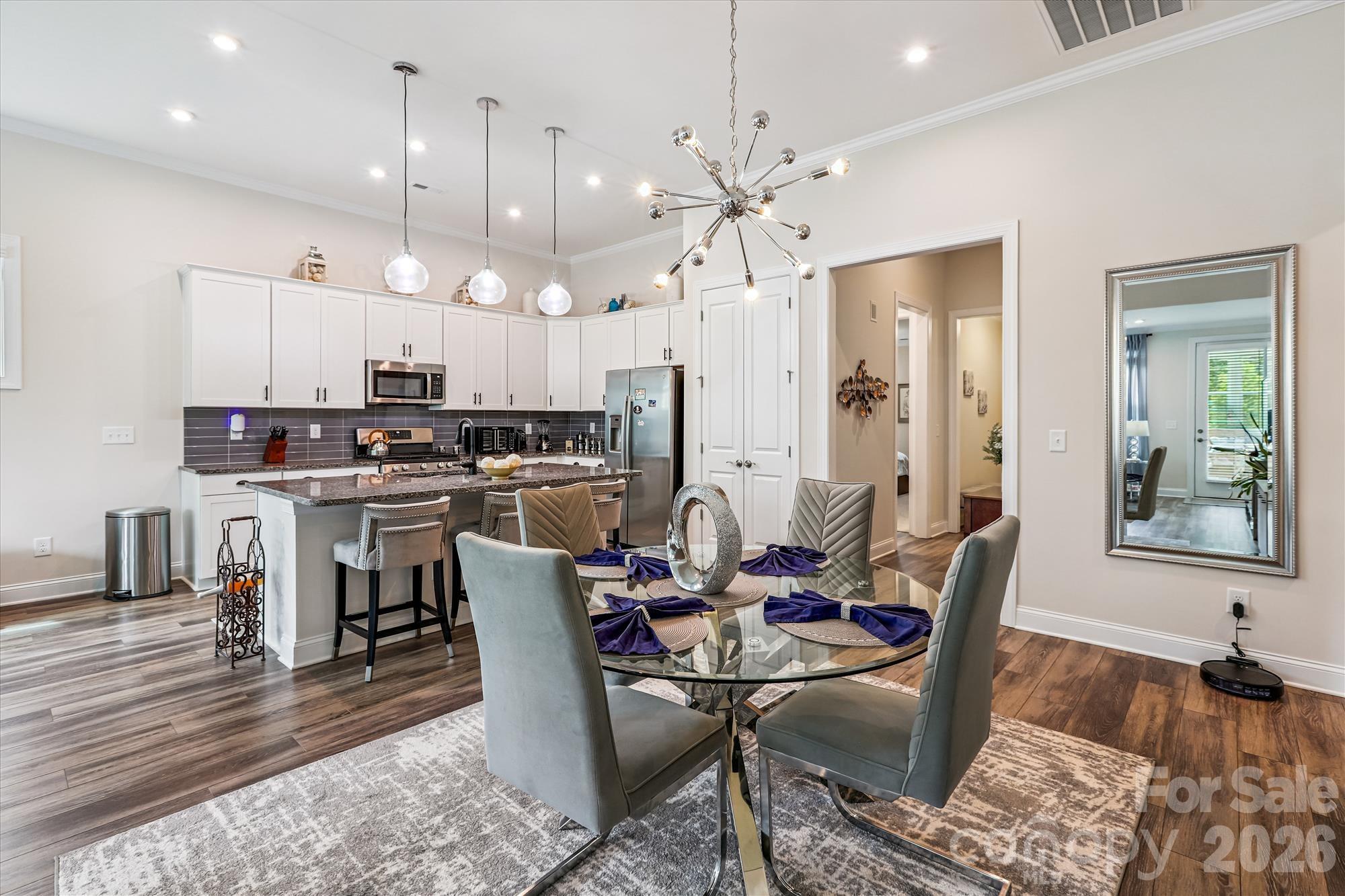 10400 Superb Lane Property Photo 15