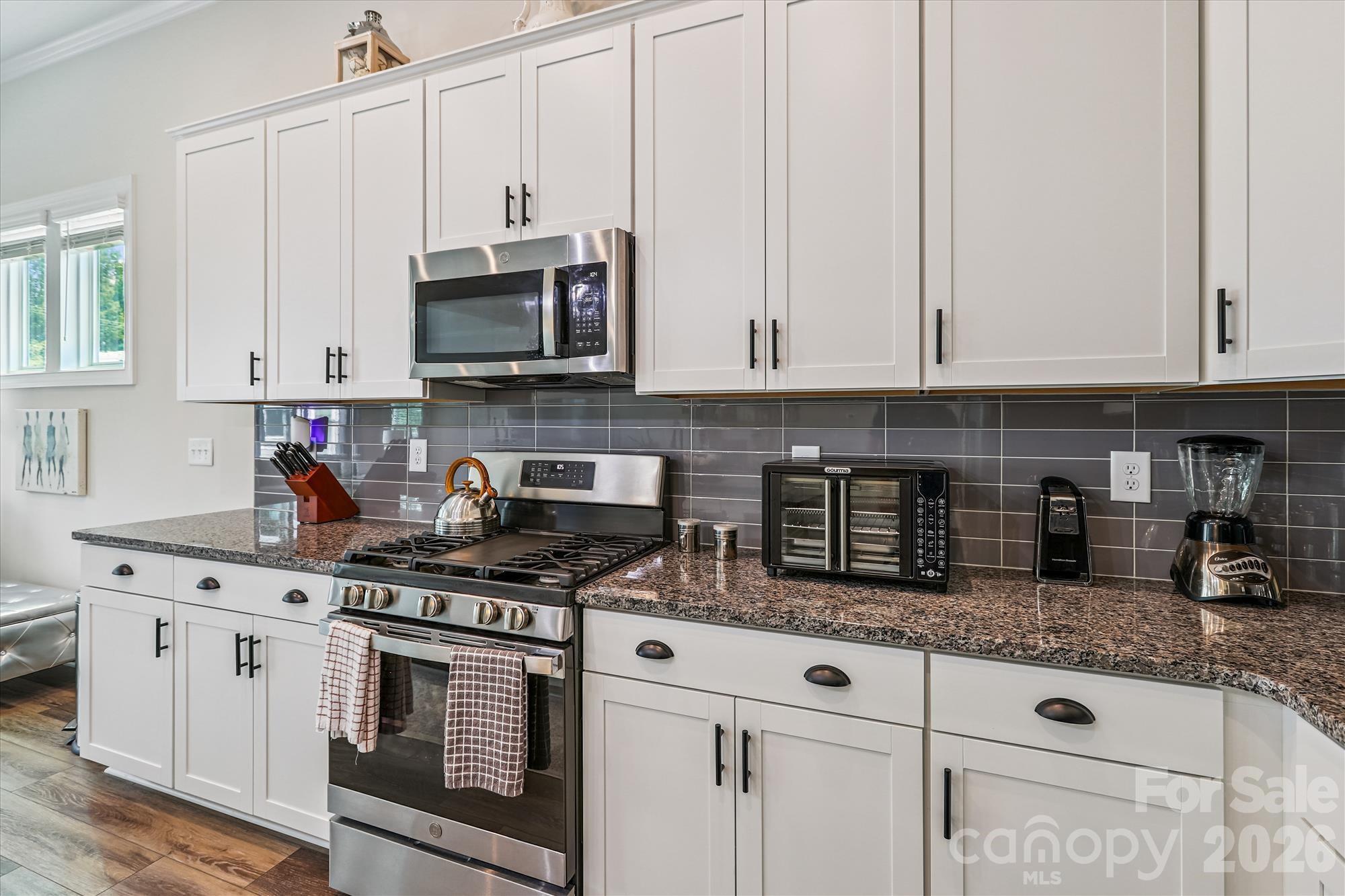 10400 Superb Lane Property Photo 17