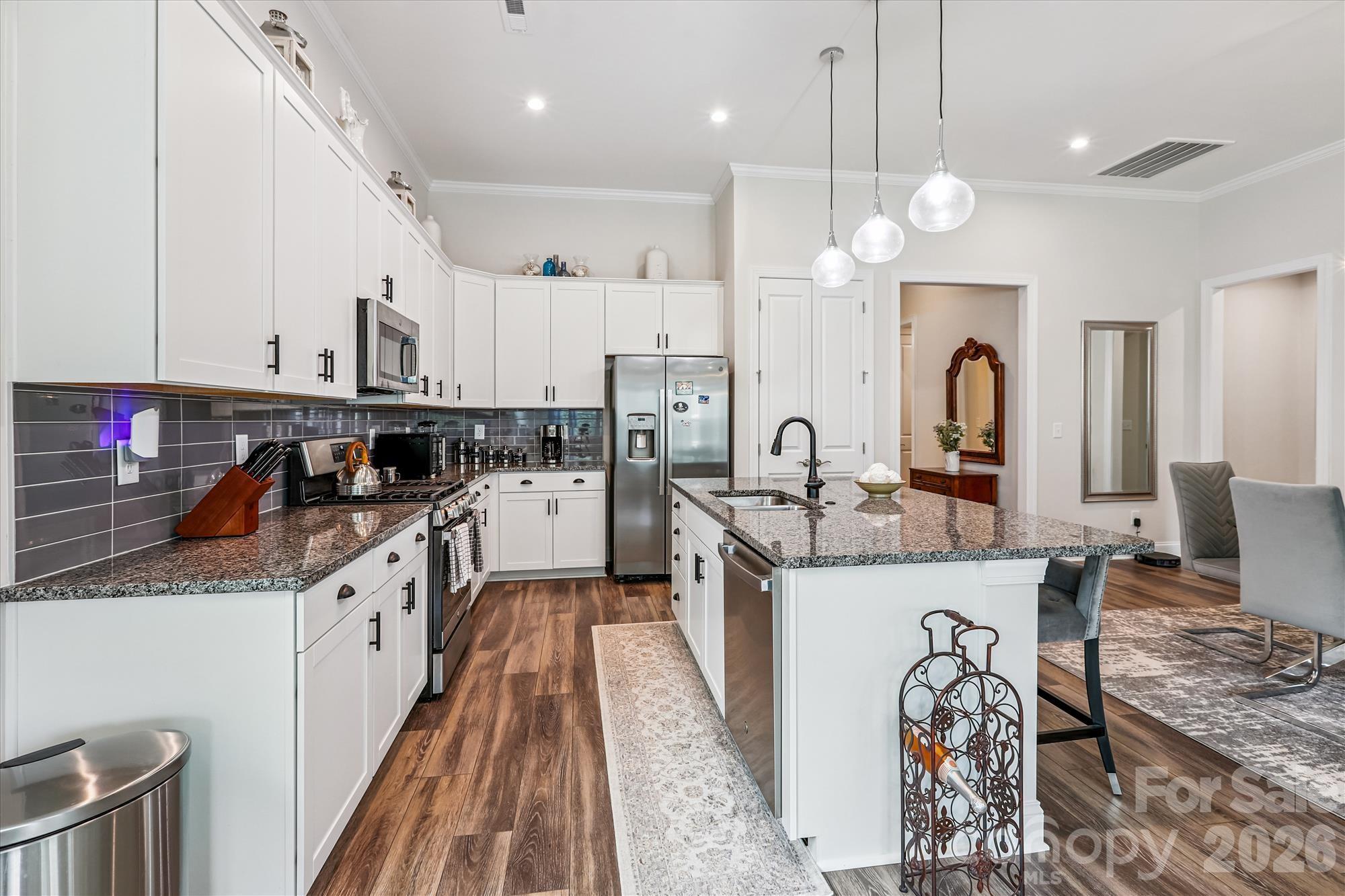 10400 Superb Lane Property Photo 18